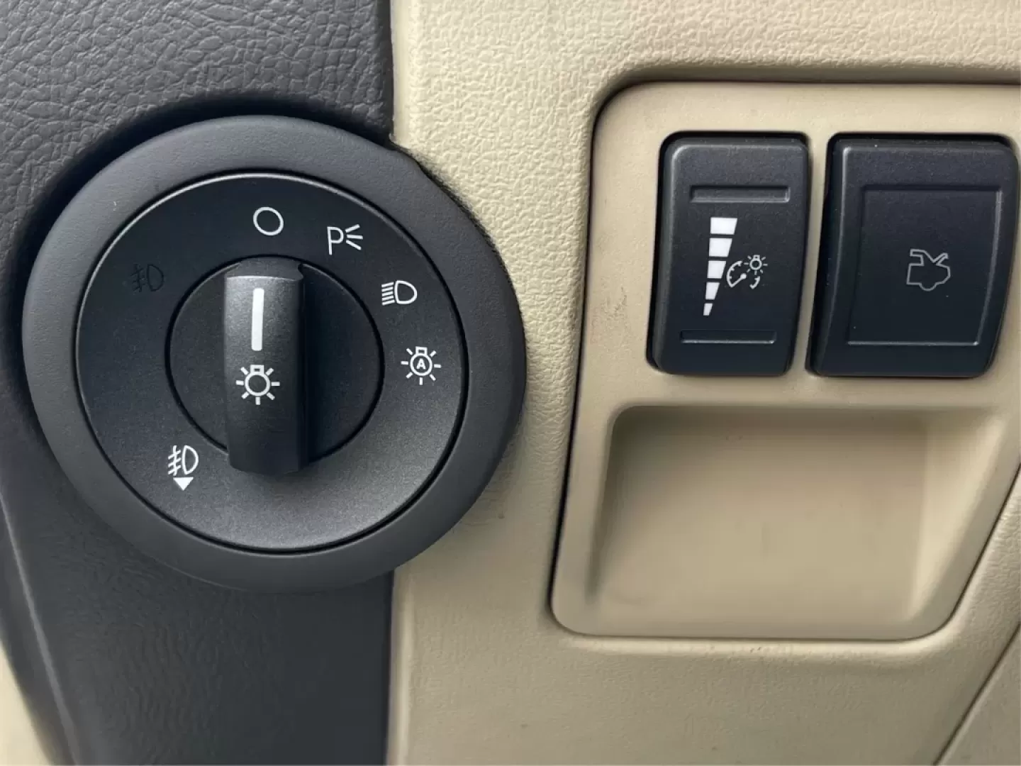 2012 Lincoln MKZ Base (3LNHL2JC1CR) with an Other engine, located at 401 Woodman Dr, Riverside, OH, 45431, (937) 908-9800, 39.760899, -84.123421 - **Discover Luxury and Comfort with the 2012 Lincoln MKZ at Advantage Car and Credit!**<br /> <br /> Imagine gliding through the streets of Fairborn, OH in a stylish and comfortable sedan that's perfect for your daily commute or weekend adventures. The 2012 Lincoln MKZ is more than just a car; it's a - Photo#17