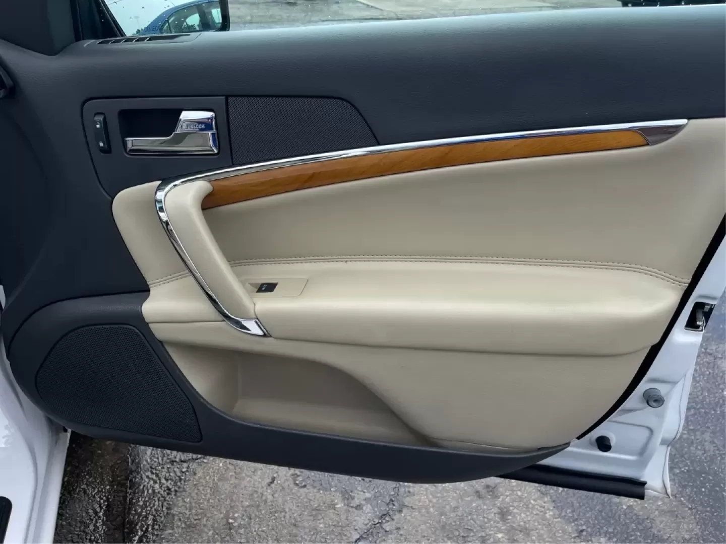 2012 Lincoln MKZ Base (3LNHL2JC1CR) with an Other engine, located at 401 Woodman Dr, Riverside, OH, 45431, (937) 908-9800, 39.760899, -84.123421 - **Discover Luxury and Comfort with the 2012 Lincoln MKZ at Advantage Car and Credit!**<br /> <br /> Imagine gliding through the streets of Fairborn, OH in a stylish and comfortable sedan that's perfect for your daily commute or weekend adventures. The 2012 Lincoln MKZ is more than just a car; it's a - Photo#20