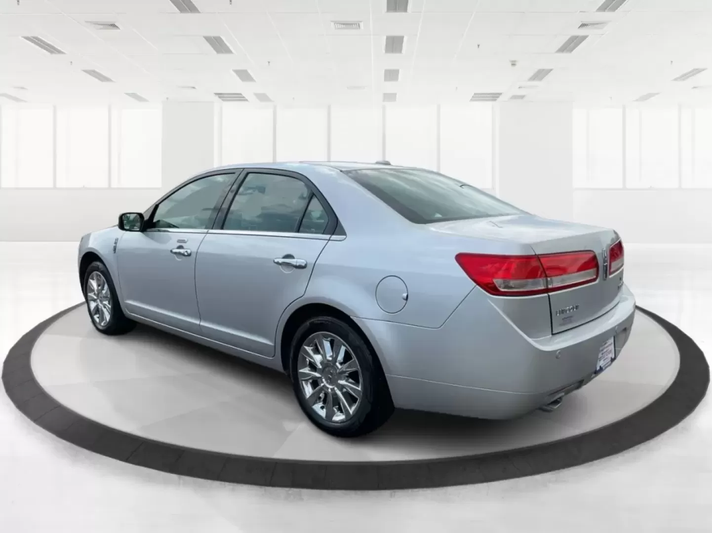 2011 Lincoln MKZ Base (3LNHL2GC8BR) with an Other engine, located at 8750 N County Rd 25A, Piqua, OH, 45356, (937) 908-9800, 40.164391, -84.232513 - **Experience Luxury and Reliability with the 2011 Lincoln MKZ at Advantage Car and Credit**<br /> <br /> Are you in the market for a vehicle that combines sophistication with practicality? Look no further than the 2011 Lincoln MKZ available at Advantage Car and Credit in Fairborn, OH. This stunning - Photo#4