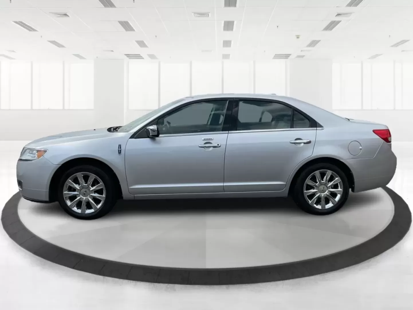 2011 Lincoln MKZ Base (3LNHL2GC8BR) with an Other engine, located at 8750 N County Rd 25A, Piqua, OH, 45356, (937) 908-9800, 40.164391, -84.232513 - **Experience Luxury and Reliability with the 2011 Lincoln MKZ at Advantage Car and Credit**<br /> <br /> Are you in the market for a vehicle that combines sophistication with practicality? Look no further than the 2011 Lincoln MKZ available at Advantage Car and Credit in Fairborn, OH. This stunning - Photo#5