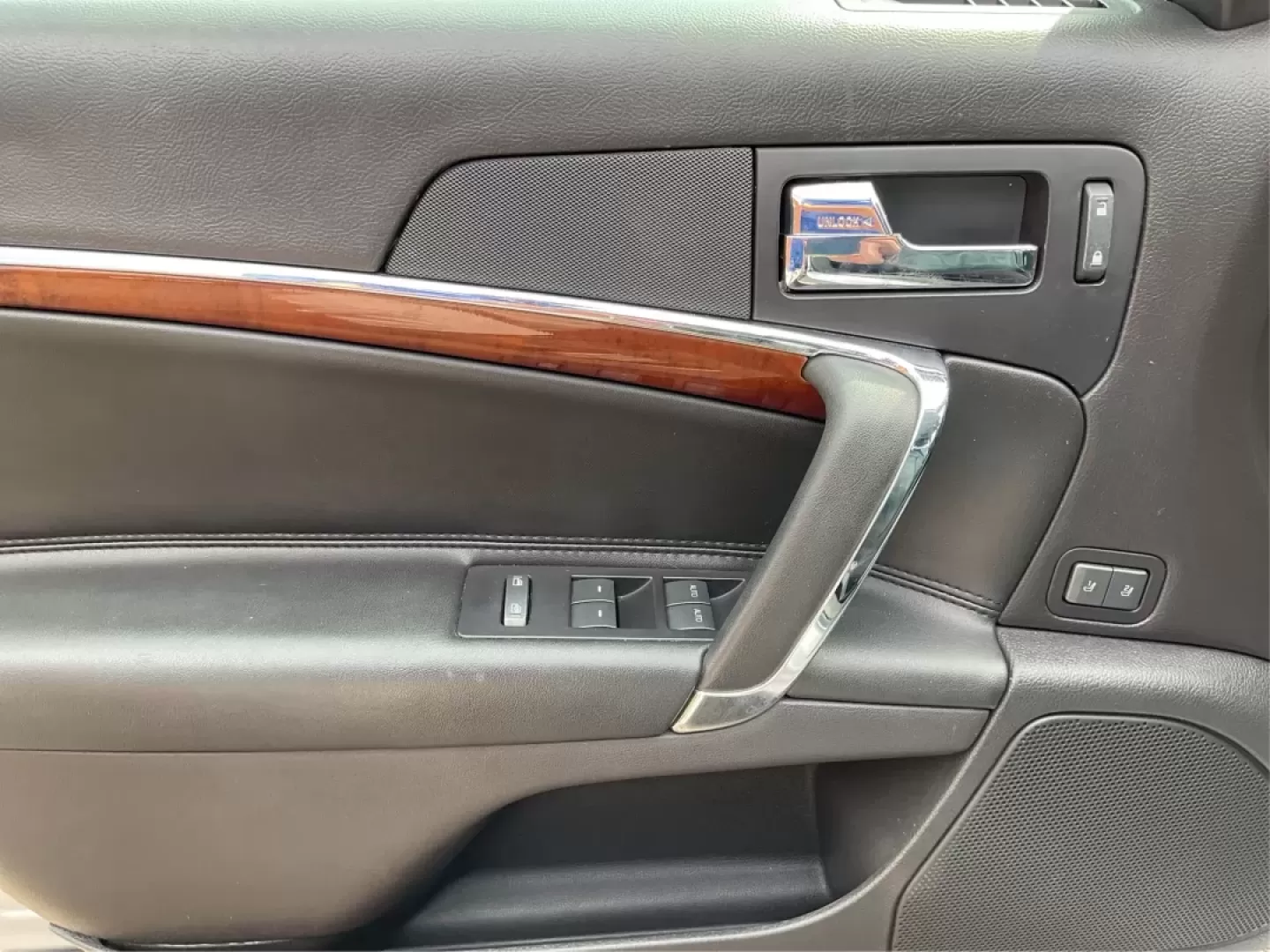 2011 Lincoln MKZ Base (3LNHL2GC8BR) with an Other engine, located at 8750 N County Rd 25A, Piqua, OH, 45356, (937) 908-9800, 40.164391, -84.232513 - **Experience Luxury and Reliability with the 2011 Lincoln MKZ at Advantage Car and Credit**<br /> <br /> Are you in the market for a vehicle that combines sophistication with practicality? Look no further than the 2011 Lincoln MKZ available at Advantage Car and Credit in Fairborn, OH. This stunning - Photo#19