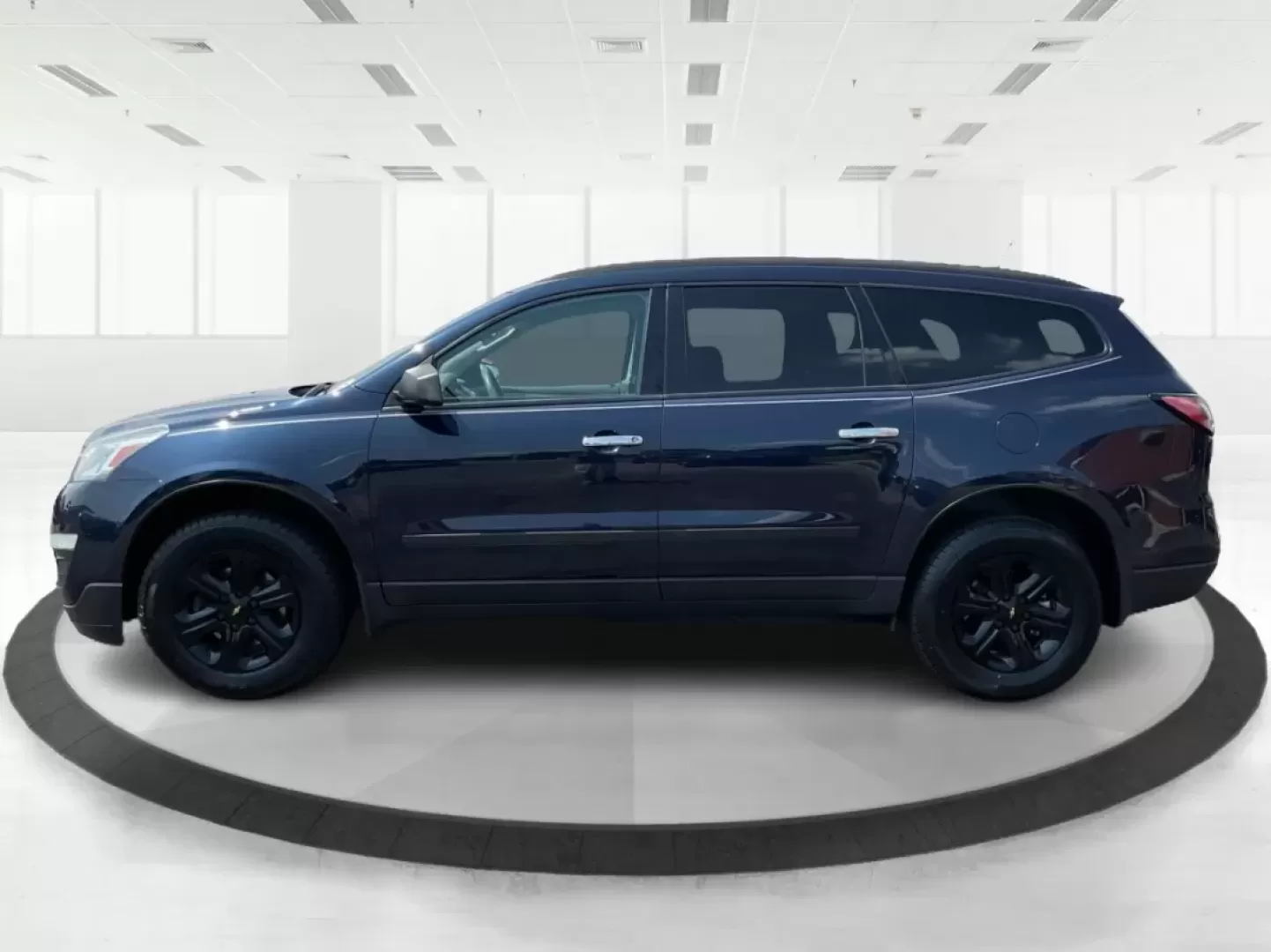 2015 Chevrolet Traverse LS (1GNKVFED9FJ) with an 3.6L V-6 gasoline direct injection engine, located at 4508 South Dixie Dr, Moraine, OH, 45439, (937) 908-9800, 39.689976, -84.218452 - **Adventure Awaits with the 2015 Chevrolet Traverse LS Perfect for Growing Families and Weekend Getaways!**<br /> <br /> Are you ready to elevate your family outings or weekend adventures? Look no further than the 2015 Chevrolet Traverse LS, a spacious and versatile SUV designed to meet the demands - Photo#4