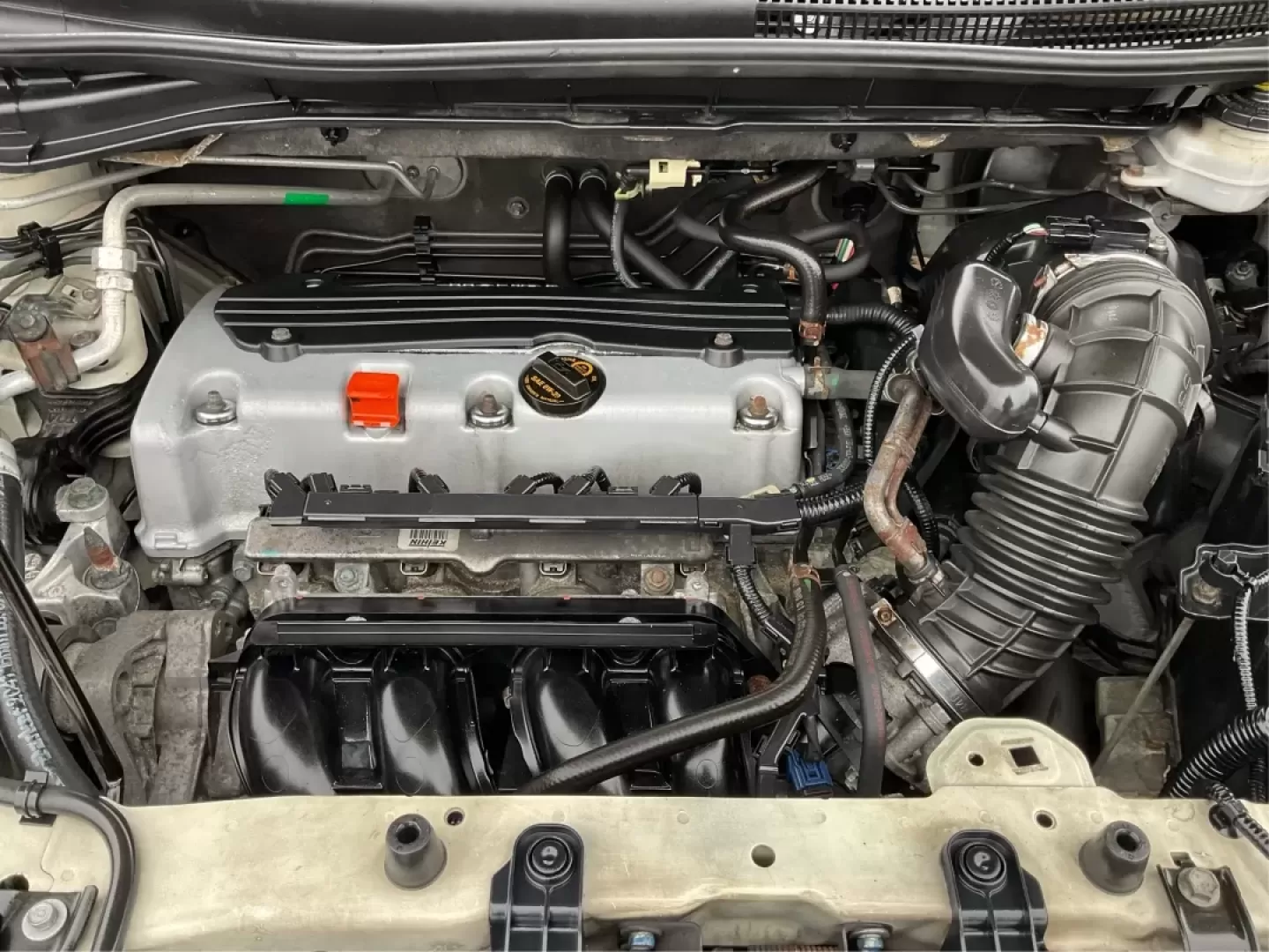 2013 Honda CR-V LX (5J6RM3H37DL) with an 2.4L I-4 DOHC engine, located at 1099 N County Rd 25A , Troy, OH, 45373, (937) 908-9800, 40.057079, -84.212883 - If you're searching for a reliable vehicle that perfectly balances space, comfort, and efficiency for your family or daily commute, look no further than this 2013 Honda CR-V LX, proudly offered by Advantage Car and Credit in Fairborn, OH. Located conveniently at 1184 Kauffman Ave, we specialize in * - Photo#11