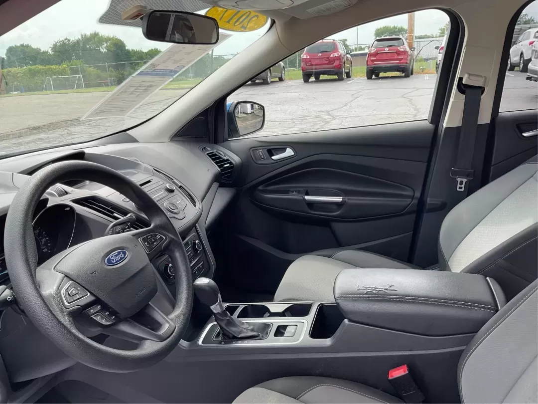 2017 Ford Escape SE (1FMCU9GD3HU) with an Other engine, located at 1099 N County Rd 25A , Troy, OH, 45373, (937) 908-9800, 40.057079, -84.212883 - Are you searching for a reliable and stylish SUV that fits seamlessly into your busy lifestyle? Look no further than this stunning 2017 Ford Escape SE, available now at Advantage Car and Credit in Fairborn, OH. With its robust features and comfortable design, this vehicle is perfect for growing fami - Photo#9