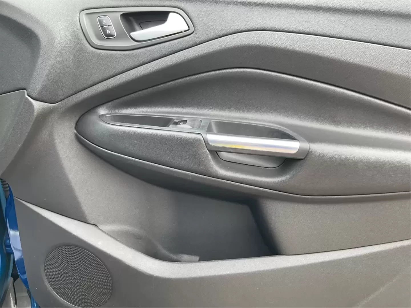 2017 Ford Escape SE (1FMCU9GD3HU) with an Other engine, located at 1099 N County Rd 25A , Troy, OH, 45373, (937) 908-9800, 40.057079, -84.212883 - Are you searching for a reliable and stylish SUV that fits seamlessly into your busy lifestyle? Look no further than this stunning 2017 Ford Escape SE, available now at Advantage Car and Credit in Fairborn, OH. With its robust features and comfortable design, this vehicle is perfect for growing fami - Photo#20