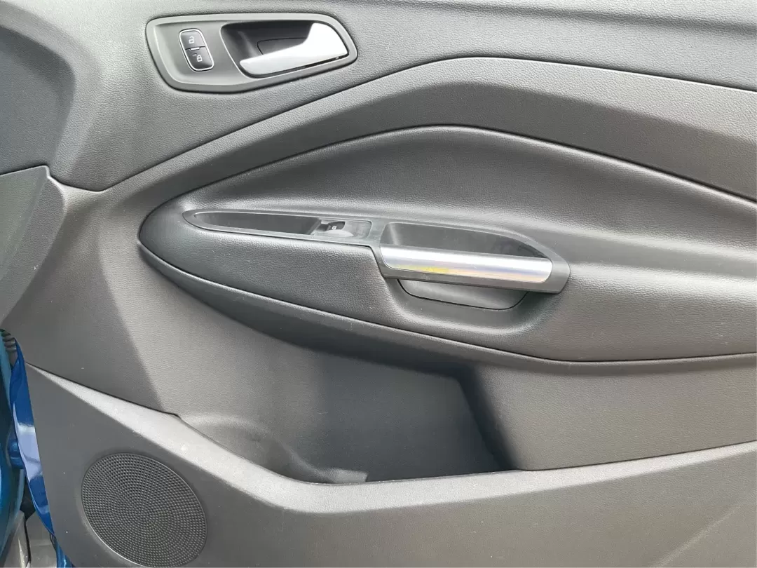 2017 Ford Escape SE (1FMCU9GD3HU) with an Other engine, located at 1099 N County Rd 25A , Troy, OH, 45373, (937) 908-9800, 40.057079, -84.212883 - Are you searching for a reliable and stylish SUV that fits seamlessly into your busy lifestyle? Look no further than this stunning 2017 Ford Escape SE, available now at Advantage Car and Credit in Fairborn, OH. With its robust features and comfortable design, this vehicle is perfect for growing fami - Photo#20