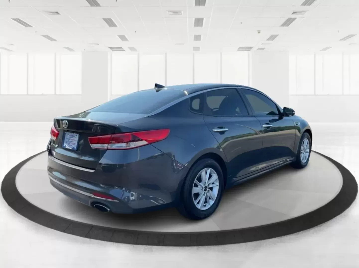 2017 Kia Optima LX (5XXGT4L37HG) with an Theta II 2.4L I-4 gasoline direct injection engine, located at 1184 Kauffman Ave, Fairborn, OH, 45324, (937) 908-9800, 39.807072, -84.030914 - Discover the perfect blend of style and functionality with this 2017 Kia Optima LX, available at Advantage Car and Credit, your trusted Buy Here Pay Here dealership in Fairborn, OH. Whether you're commuting to work, shuttling the kids to school, or planning a weekend getaway, this sedan is designed - Photo#2
