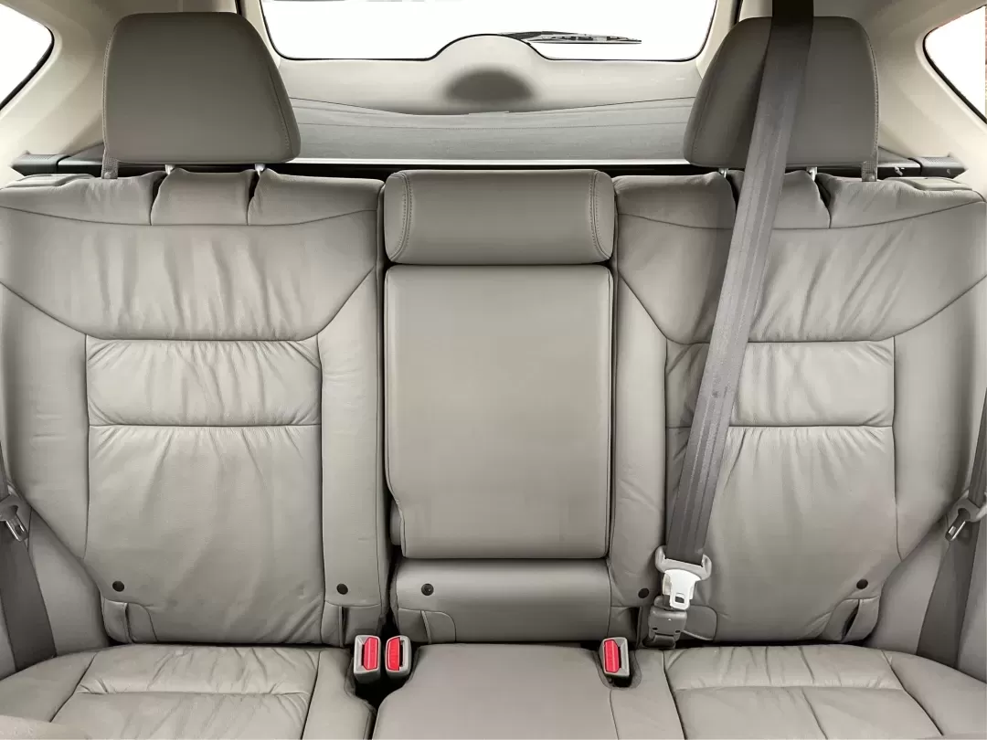 2012 Honda CR-V EX-L 4WD 5-Speed AT (2HKRM3H75CH) with an Other engine, located at 401 Woodman Dr, Riverside, OH, 45431, (937) 908-9800, 39.760899, -84.123421 - Are you ready to elevate your adventures and daily commutes with a reliable vehicle? The 2012 Honda CR-V EX-L is perfect for individuals and families alike, offering a comfortable ride with ample space and versatile features. Whether you're navigating the bustling streets of Fairborn, OH, or heading - Photo#13