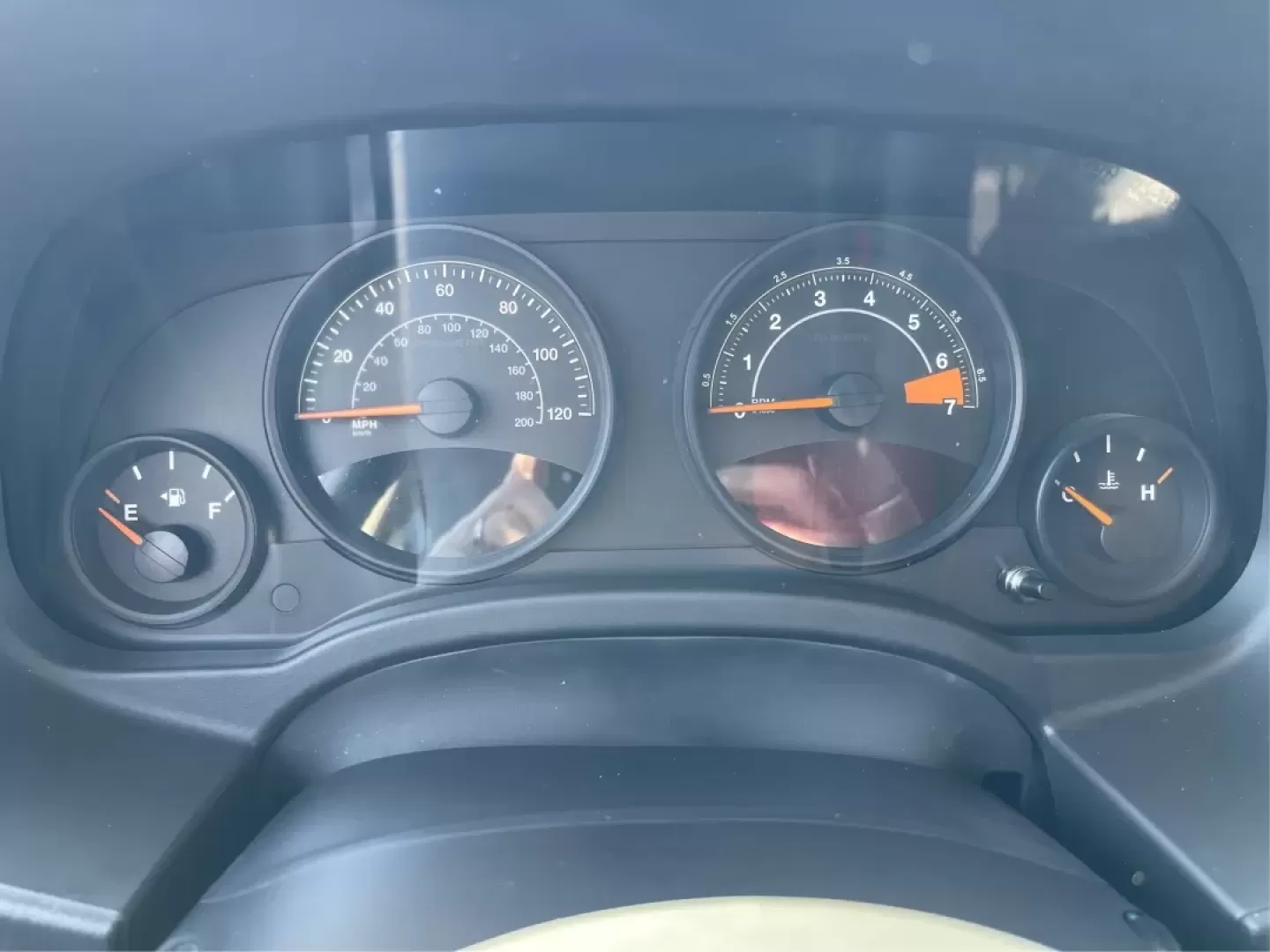 2014 Jeep Patriot Latitude (1C4NJPFB0ED) with an 2.4L I-4 DOHC engine, located at 880 E. National Road, Vandalia, OH, 45377, (937) 908-9800, 39.891918, -84.183594 - **Adventure Awaits with This 2014 Jeep Patriot Latitude! Perfect for Road Trips and Family Outings!**<br /> <br /> Explore the open road with confidence and comfort in this 2014 Jeep Patriot Latitude, now available at Advantage Car and Credit in Fairborn, OH. This SUV is the ideal companion for grow - Photo#15