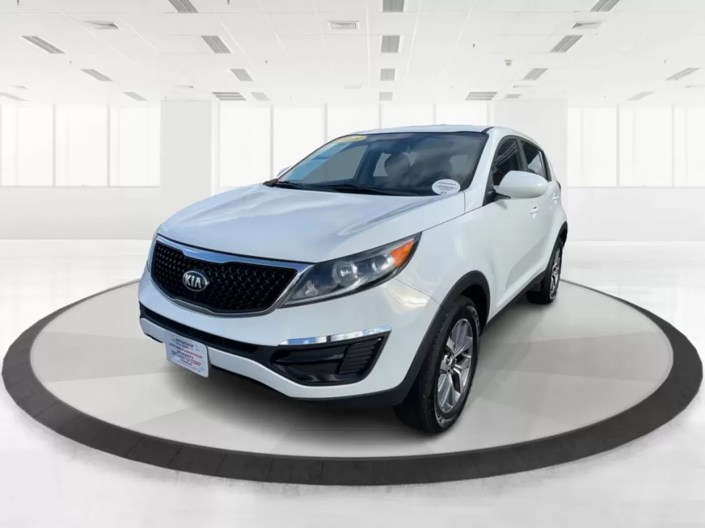 2015 Kia Sportage LX (KNDPB3AC1F7) with an Other engine, located at 1951 S Dayton Lakeview Rd., New Carlisle, OH, 45344, (937) 908-9800, 39.890999, -84.050255 - Are you looking for a versatile vehicle that can handle your family's daily adventures while also being budget-friendly? Look no further than this 2015 Kia Sportage LX, now available at Advantage Car and Credit in Fairborn, OH. This stylish crossover SUV is perfect for growing families, weekend geta - Photo#7