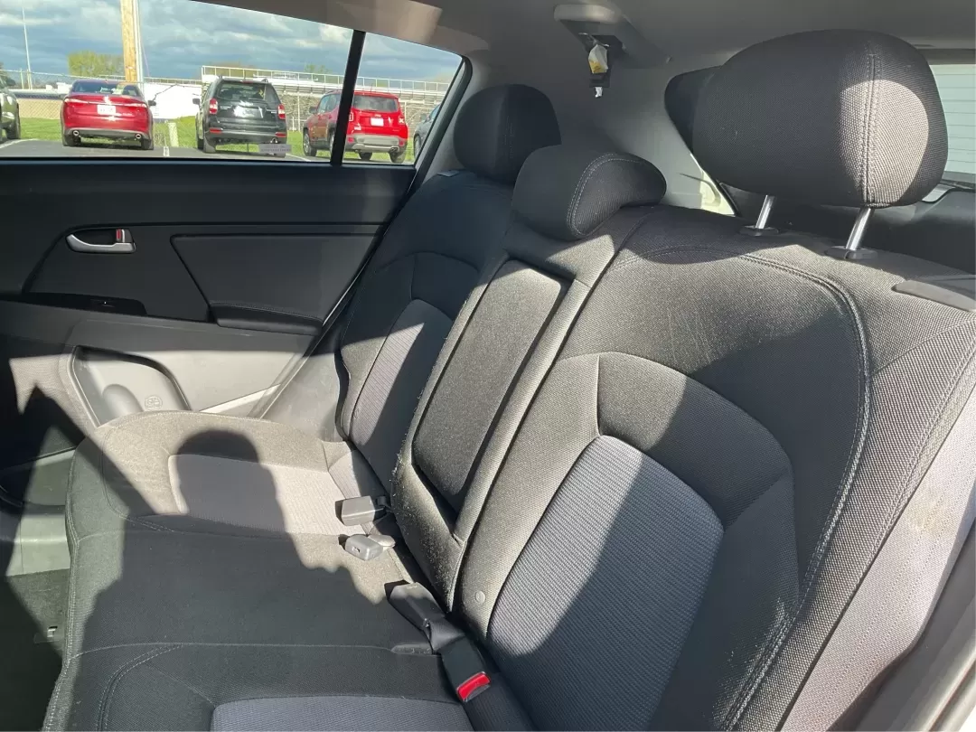 2015 Kia Sportage LX (KNDPB3AC1F7) with an Other engine, located at 8750 N County Rd 25A, Piqua, OH, 45356, (937) 908-9800, 40.164391, -84.232513 - Are you looking for a versatile vehicle that can handle your family's daily adventures while also being budget-friendly? Look no further than this 2015 Kia Sportage LX, now available at Advantage Car and Credit in Fairborn, OH. This stylish crossover SUV is perfect for growing families, weekend geta - Photo#9