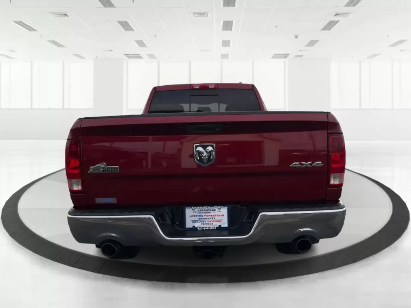 2012 Ram 1500 SLT (1C6RD7GT9CS) with an HEMI 5.7L V-8 variable valve control engine, located at 1230 East Main St, Xenia, OH, 45385, (937) 908-9800, 39.688026, -83.910172 - **Unleash Adventure with the 2012 Ram 1500 SLT Your Next Truck Awaits!**<br /> <br /> Are you ready to elevate your weekend adventures or tackle your daily commute with confidence? Look no further than the 2012 Ram 1500 SLT, a robust and stylish pickup truck designed to meet the needs of families, - Photo#3