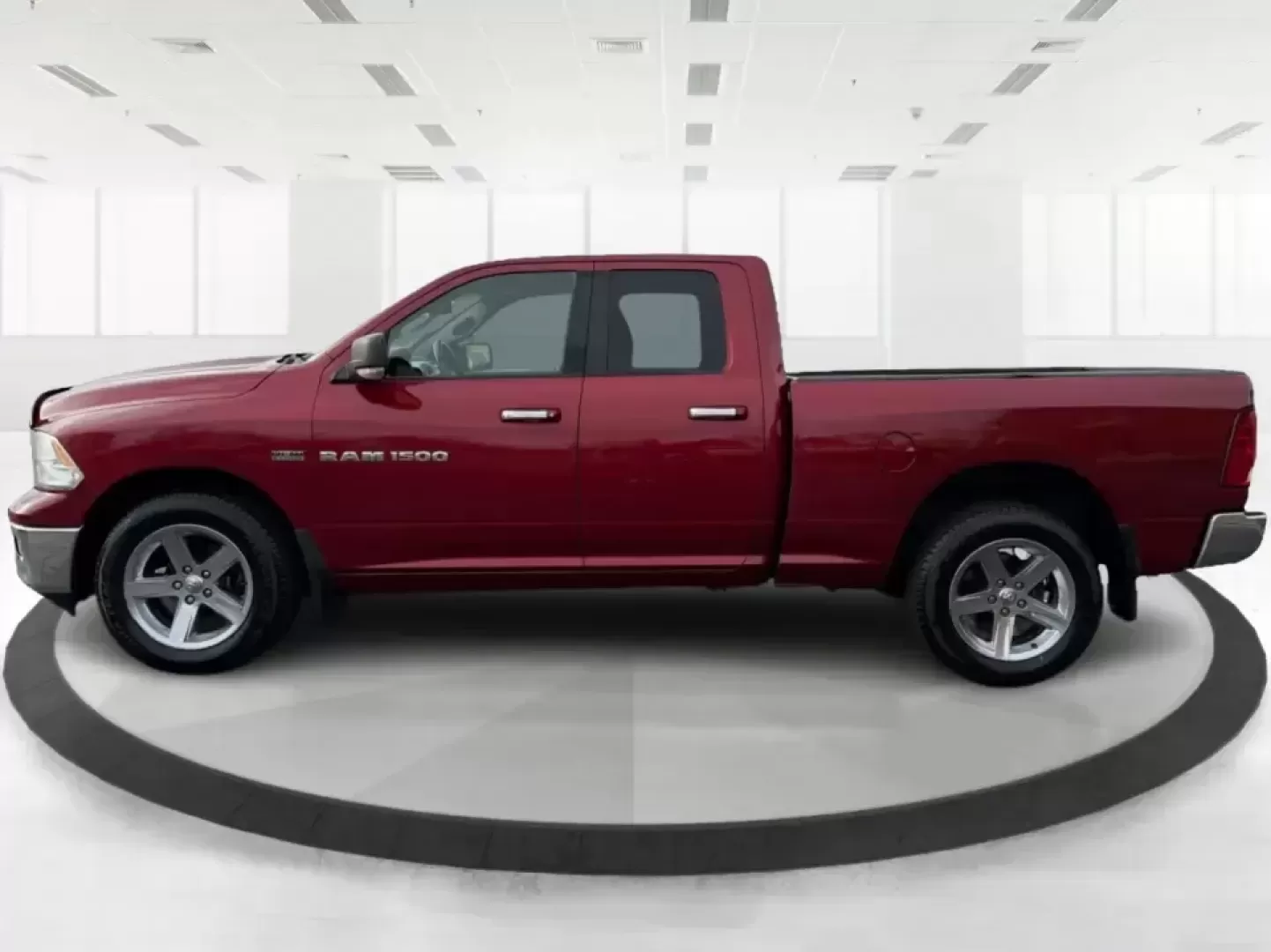 2012 Ram 1500 SLT (1C6RD7GT9CS) with an HEMI 5.7L V-8 variable valve control engine, 5-Speed Automatic transmission, located at 1184 Kauffman Ave, Fairborn, OH, 45324, (937) 908-9800, 39.807072, -84.030914 - **Unleash Adventure with the 2012 Ram 1500 SLT Your Next Truck Awaits!**<br /> <br /> Are you ready to elevate your weekend adventures or tackle your daily commute with confidence? Look no further than the 2012 Ram 1500 SLT, a robust and stylish pickup truck designed to meet the needs of families, - Photo#5