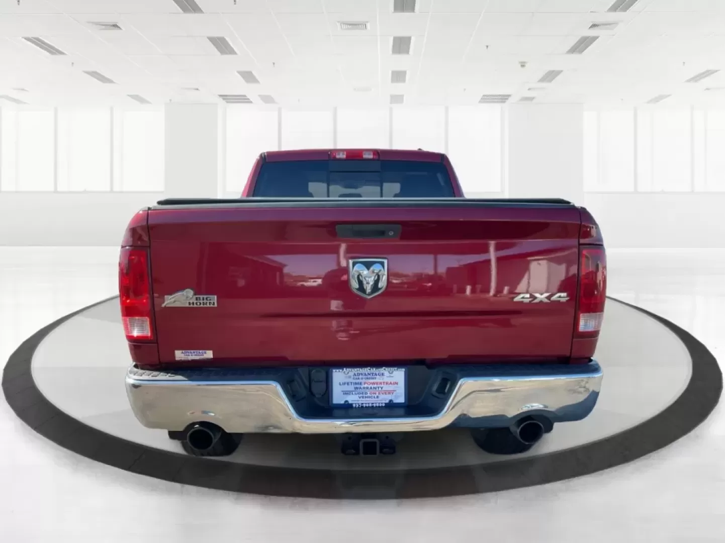 2012 Ram 1500 SLT (1C6RD7GT9CS) with an HEMI 5.7L V-8 variable valve control engine, located at 1184 Kauffman Ave, Fairborn, OH, 45324, (937) 908-9800, 39.807072, -84.030914 - **Unleash Adventure with the 2012 Ram 1500 SLT Your Next Truck Awaits!**<br /> <br /> Are you ready to elevate your weekend adventures or tackle your daily commute with confidence? Look no further than the 2012 Ram 1500 SLT, a robust and stylish pickup truck designed to meet the needs of families, - Photo#3