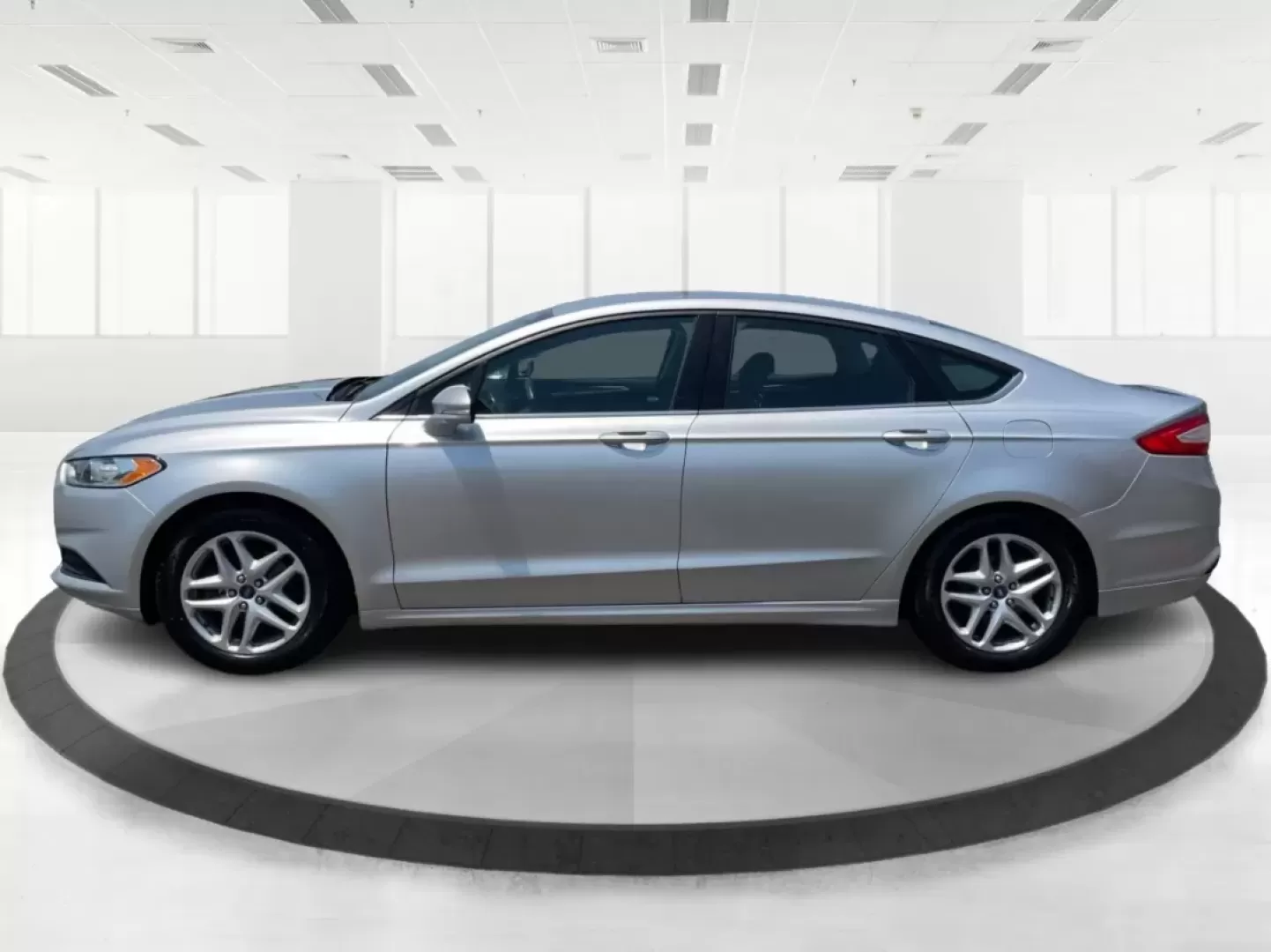 2013 Ford Fusion SE (3FA6P0H73DR) with an Other engine, located at 8750 N County Rd 25A, Piqua, OH, 45356, (937) 908-9800, 40.164391, -84.232513 - **Unlock Your Lifestyle with the 2013 Ford Fusion SE Perfect for Your Daily Adventures!**<br /> <br /> Are you looking for a sophisticated sedan that blends style, comfort, and technology? Look no further than this 2013 Ford Fusion SE, located at Advantage Car and Credit in Fairborn, OH. With its a - Photo#5