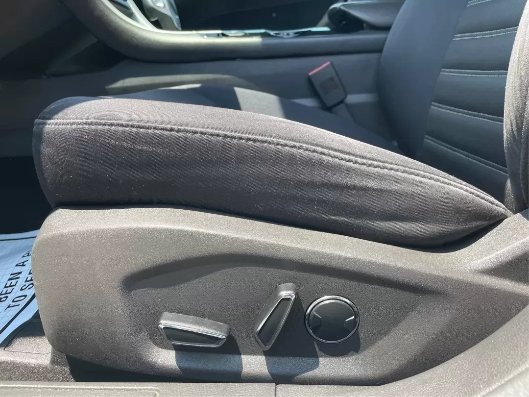 2013 Ford Fusion SE (3FA6P0H73DR) with an Other engine, located at 1230 East Main St, Xenia, OH, 45385, (937) 908-9800, 39.688026, -83.910172 - **Unlock Your Lifestyle with the 2013 Ford Fusion SE Perfect for Your Daily Adventures!**<br /> <br /> Are you looking for a sophisticated sedan that blends style, comfort, and technology? Look no further than this 2013 Ford Fusion SE, located at Advantage Car and Credit in Fairborn, OH. With its a - Photo#18