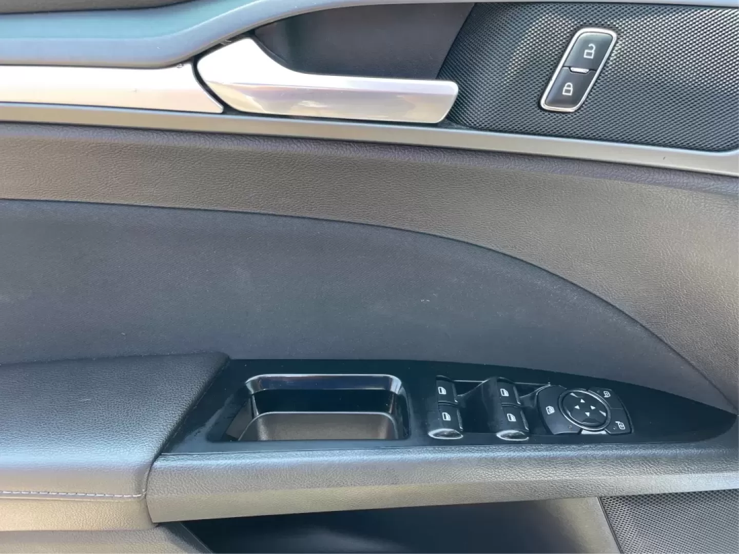 2013 Ford Fusion SE (3FA6P0H73DR) with an Other engine, located at 8750 N County Rd 25A, Piqua, OH, 45356, (937) 908-9800, 40.164391, -84.232513 - **Unlock Your Lifestyle with the 2013 Ford Fusion SE Perfect for Your Daily Adventures!**<br /> <br /> Are you looking for a sophisticated sedan that blends style, comfort, and technology? Look no further than this 2013 Ford Fusion SE, located at Advantage Car and Credit in Fairborn, OH. With its a - Photo#19