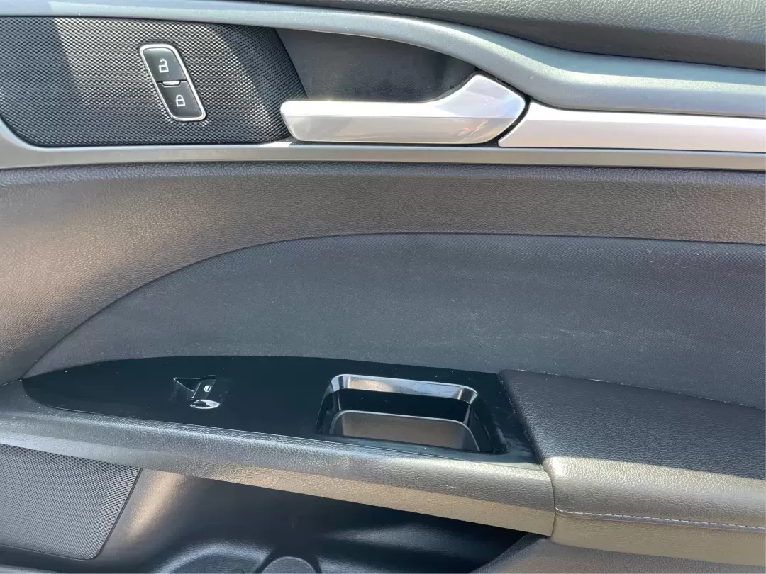 2013 Ford Fusion SE (3FA6P0H73DR) with an Other engine, located at 1230 East Main St, Xenia, OH, 45385, (937) 908-9800, 39.688026, -83.910172 - **Unlock Your Lifestyle with the 2013 Ford Fusion SE Perfect for Your Daily Adventures!**<br /> <br /> Are you looking for a sophisticated sedan that blends style, comfort, and technology? Look no further than this 2013 Ford Fusion SE, located at Advantage Car and Credit in Fairborn, OH. With its a - Photo#20