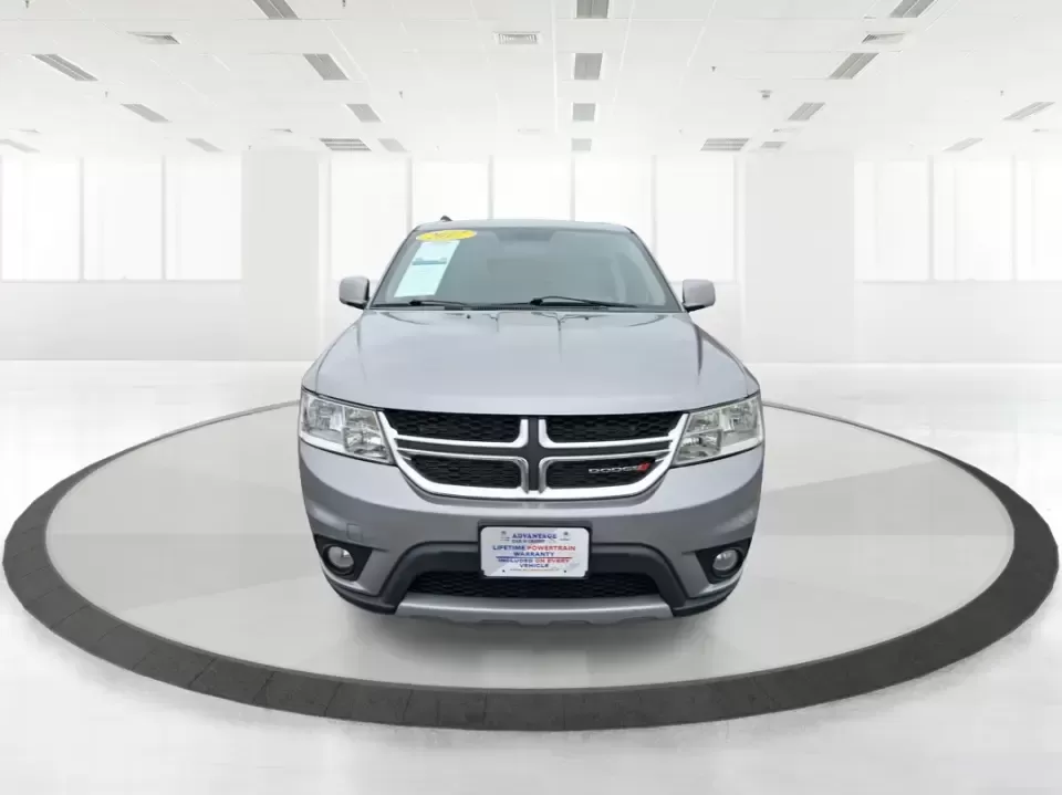 2017 Dodge Journey SXT AWD (3C4PDDBG9HT) with an Pentastar 3.6L V-6 DOHC engine, 6A transmission, located at 1230 East Main St, Xenia, OH, 45385, (937) 908-9800, 39.688026, -83.910172 - ### Explore New Adventures with the 2017 Dodge Journey SXT AWD at Advantage Car and Credit<br /> <br /> Looking for an SUV that can keep up with your dynamic lifestyle? The 2017 Dodge Journey SXT AWD is the perfect companion for growing families, weekend adventurers, and daily commuters alike. With - Photo#7