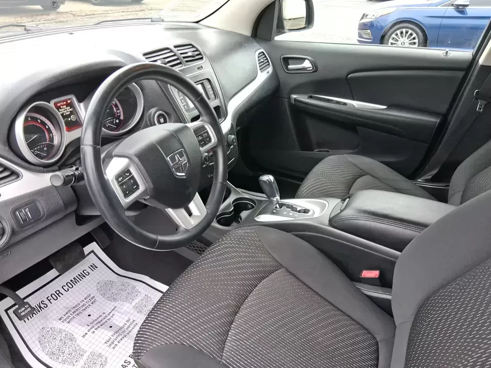 2017 Dodge Journey SXT AWD (3C4PDDBG9HT) with an Pentastar 3.6L V-6 DOHC engine, 6A transmission, located at 1230 East Main St, Xenia, OH, 45385, (937) 908-9800, 39.688026, -83.910172 - ### Explore New Adventures with the 2017 Dodge Journey SXT AWD at Advantage Car and Credit<br /> <br /> Looking for an SUV that can keep up with your dynamic lifestyle? The 2017 Dodge Journey SXT AWD is the perfect companion for growing families, weekend adventurers, and daily commuters alike. With - Photo#9