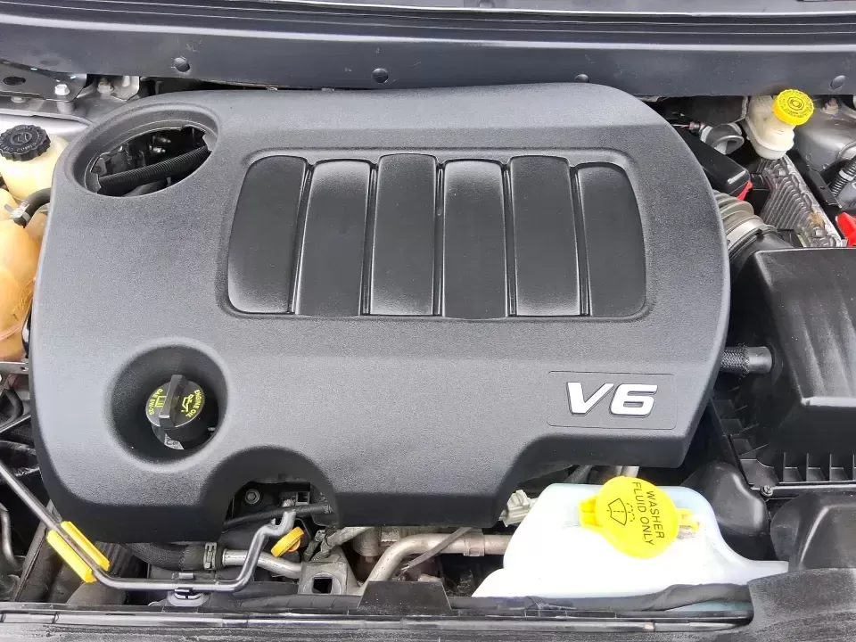 2017 Dodge Journey SXT AWD (3C4PDDBG9HT) with an Pentastar 3.6L V-6 DOHC engine, 6A transmission, located at 1230 East Main St, Xenia, OH, 45385, (937) 908-9800, 39.688026, -83.910172 - ### Explore New Adventures with the 2017 Dodge Journey SXT AWD at Advantage Car and Credit<br /> <br /> Looking for an SUV that can keep up with your dynamic lifestyle? The 2017 Dodge Journey SXT AWD is the perfect companion for growing families, weekend adventurers, and daily commuters alike. With - Photo#11