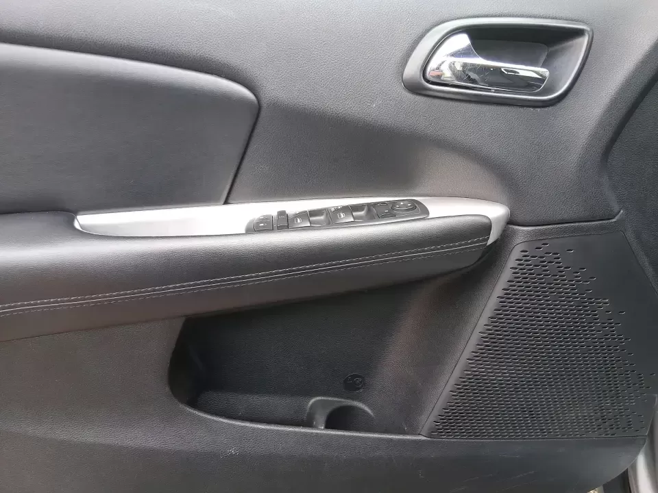 2017 Dodge Journey SXT AWD (3C4PDDBG9HT) with an Pentastar 3.6L V-6 DOHC engine, 6A transmission, located at 1230 East Main St, Xenia, OH, 45385, (937) 908-9800, 39.688026, -83.910172 - ### Explore New Adventures with the 2017 Dodge Journey SXT AWD at Advantage Car and Credit<br /> <br /> Looking for an SUV that can keep up with your dynamic lifestyle? The 2017 Dodge Journey SXT AWD is the perfect companion for growing families, weekend adventurers, and daily commuters alike. With - Photo#19