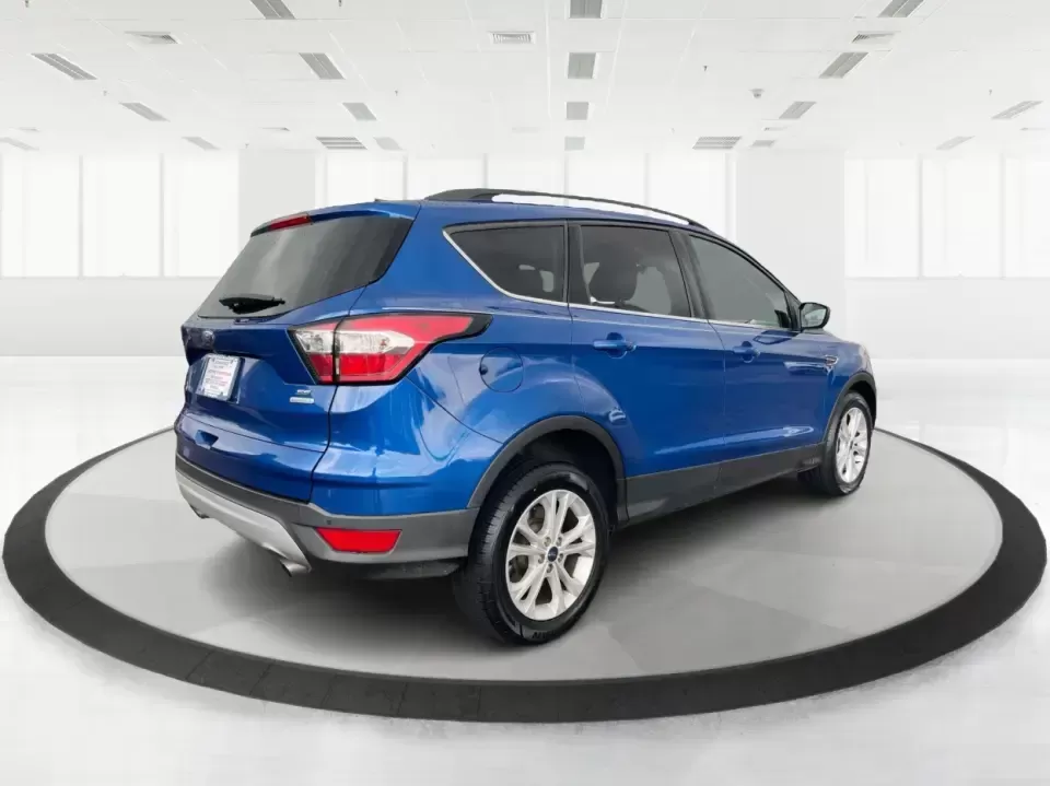 2017 Ford Escape SE (1FMCU0GD5HU) with an 1.5L L4 DOHC 16V engine, 6A transmission, located at 1951 S Dayton Lakeview Rd., New Carlisle, OH, 45344, (937) 908-9800, 39.890999, -84.050255 - **Adventure Awaits in This 2017 Ford Escape SE Perfect for Your Ohio Lifestyle!**<br /> <br /> Are you ready to embrace the open road? Whether you're commuting to work, taking the kids to soccer practice, or planning a weekend getaway to nearby attractions like the National Museum of the U.S. Air F - Photo#2