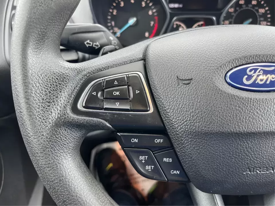 2017 Ford Escape SE (1FMCU0GD5HU) with an 1.5L L4 DOHC 16V engine, 6A transmission, located at 1951 S Dayton Lakeview Rd., New Carlisle, OH, 45344, (937) 908-9800, 39.890999, -84.050255 - **Adventure Awaits in This 2017 Ford Escape SE Perfect for Your Ohio Lifestyle!**<br /> <br /> Are you ready to embrace the open road? Whether you're commuting to work, taking the kids to soccer practice, or planning a weekend getaway to nearby attractions like the National Museum of the U.S. Air F - Photo#16