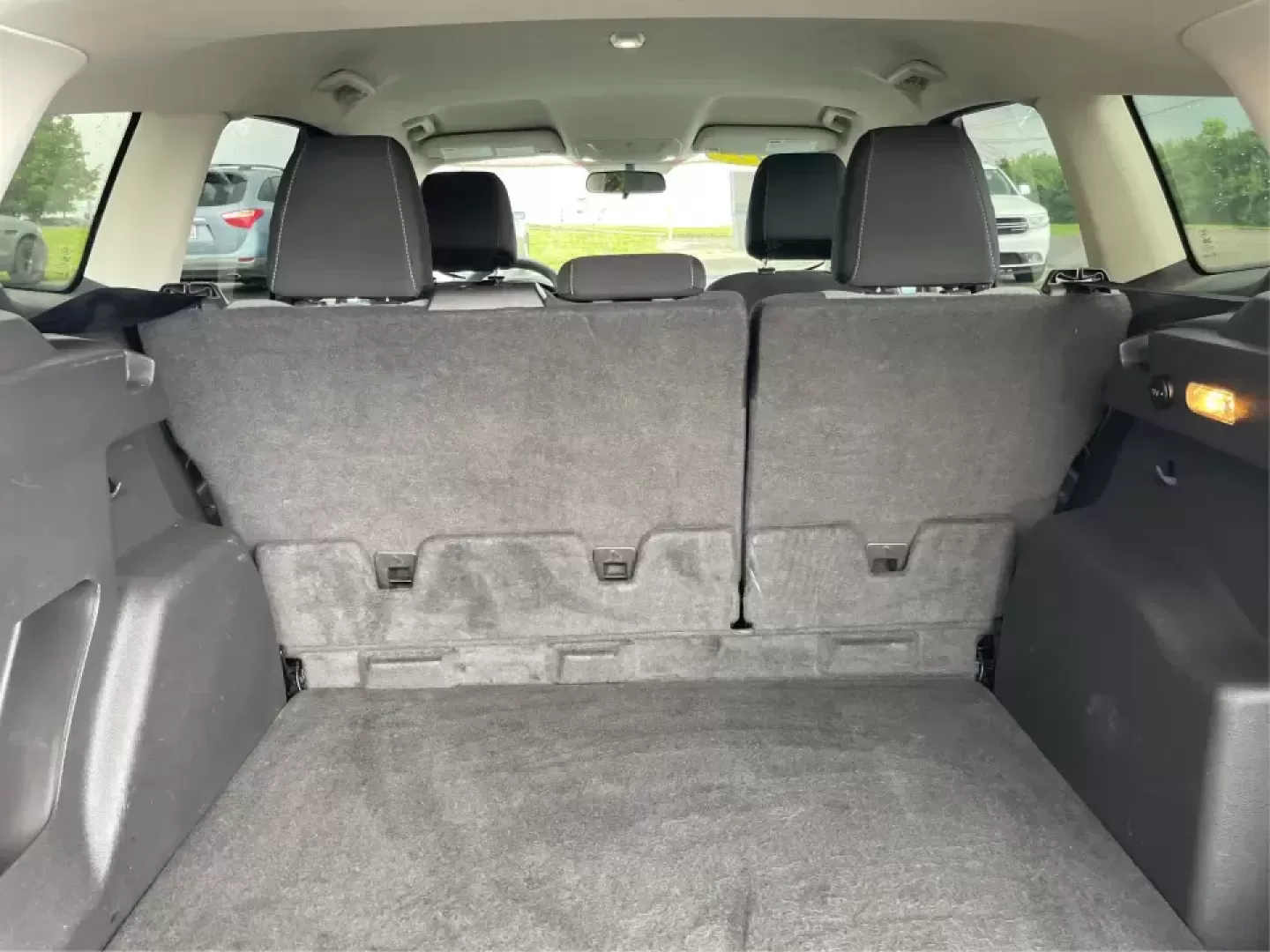 2017 Ford Escape SE (1FMCU0GD5HU) with an 1.5L L4 DOHC 16V engine, 6A transmission, located at 1184 Kauffman Ave, Fairborn, OH, 45324, (937) 908-9800, 39.807072, -84.030914 - **Adventure Awaits in This 2017 Ford Escape SE Perfect for Your Ohio Lifestyle!**<br /> <br /> Are you ready to embrace the open road? Whether you're commuting to work, taking the kids to soccer practice, or planning a weekend getaway to nearby attractions like the National Museum of the U.S. Air F - Photo#12