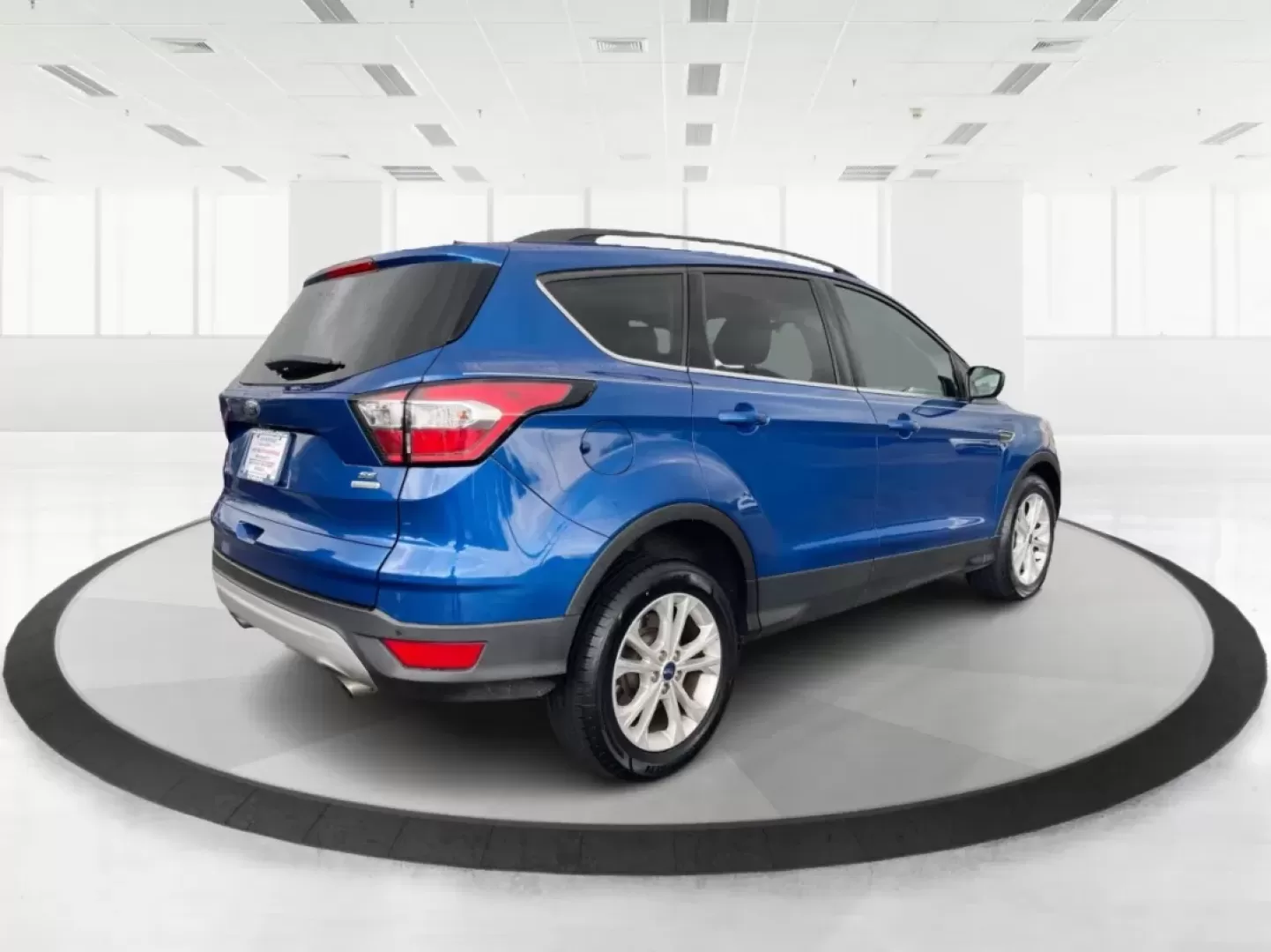 2017 Ford Escape SE (1FMCU0GD5HU) with an Other engine, located at 401 Woodman Dr, Riverside, OH, 45431, (937) 908-9800, 39.760899, -84.123421 - **Adventure Awaits in This 2017 Ford Escape SE Perfect for Your Ohio Lifestyle!**<br /> <br /> Are you ready to embrace the open road? Whether you're commuting to work, taking the kids to soccer practice, or planning a weekend getaway to nearby attractions like the National Museum of the U.S. Air F - Photo#2