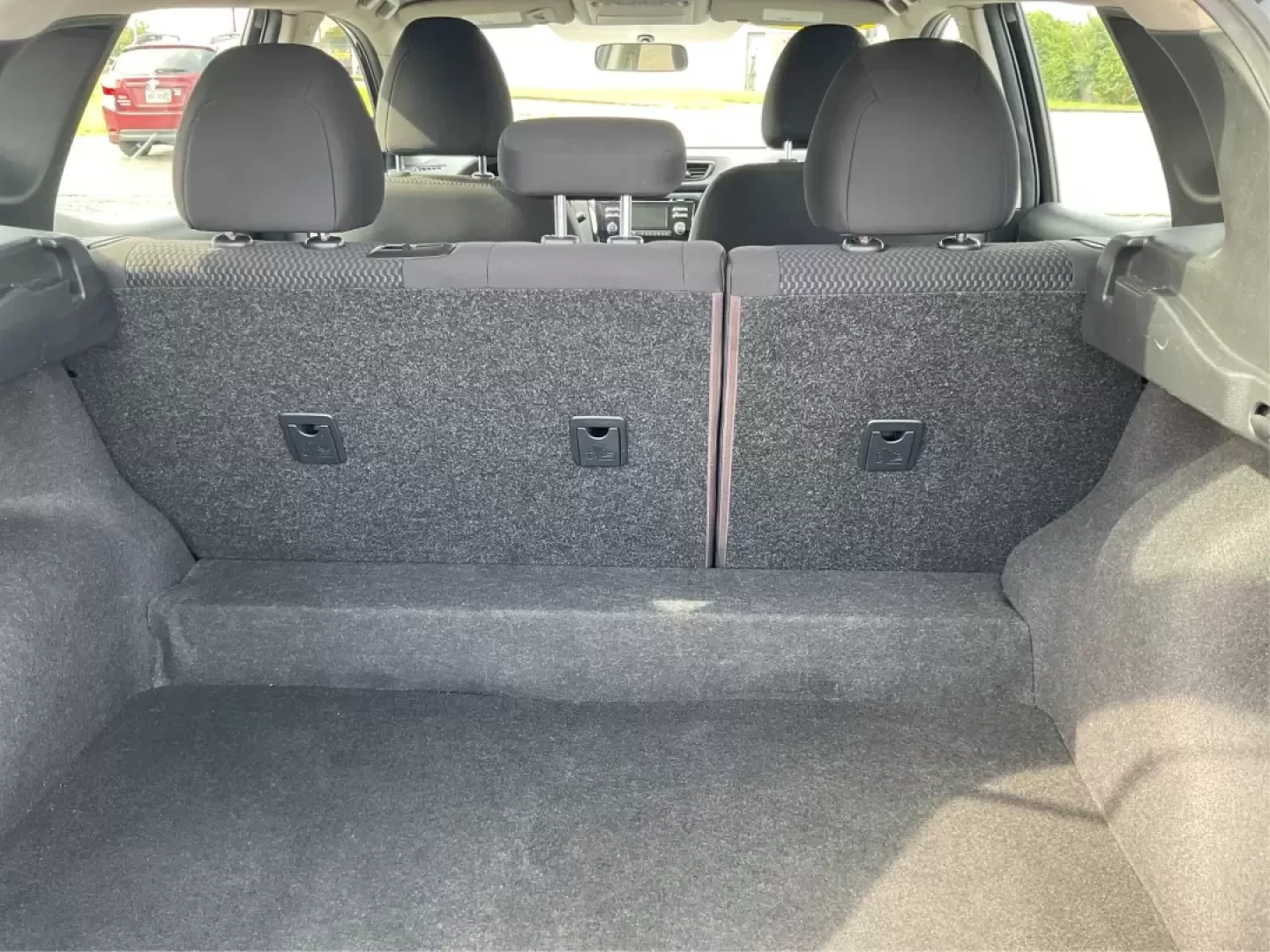 2017 Nissan Rogue S (JN1BJ1CR3HW) with an 2L I-4 gasoline direct injection engine, located at 880 E. National Road, Vandalia, OH, 45377, (937) 908-9800, 39.891918, -84.183594 - **Discover Adventure with the 2017 Nissan Rogue at Advantage Car and Credit!**<br /> <br /> Are you ready to elevate your lifestyle and embark on new adventures? Whether you're a busy parent juggling school drop-offs, a commuter navigating the daily grind, or an outdoor enthusiast seeking weekend es - Photo#12
