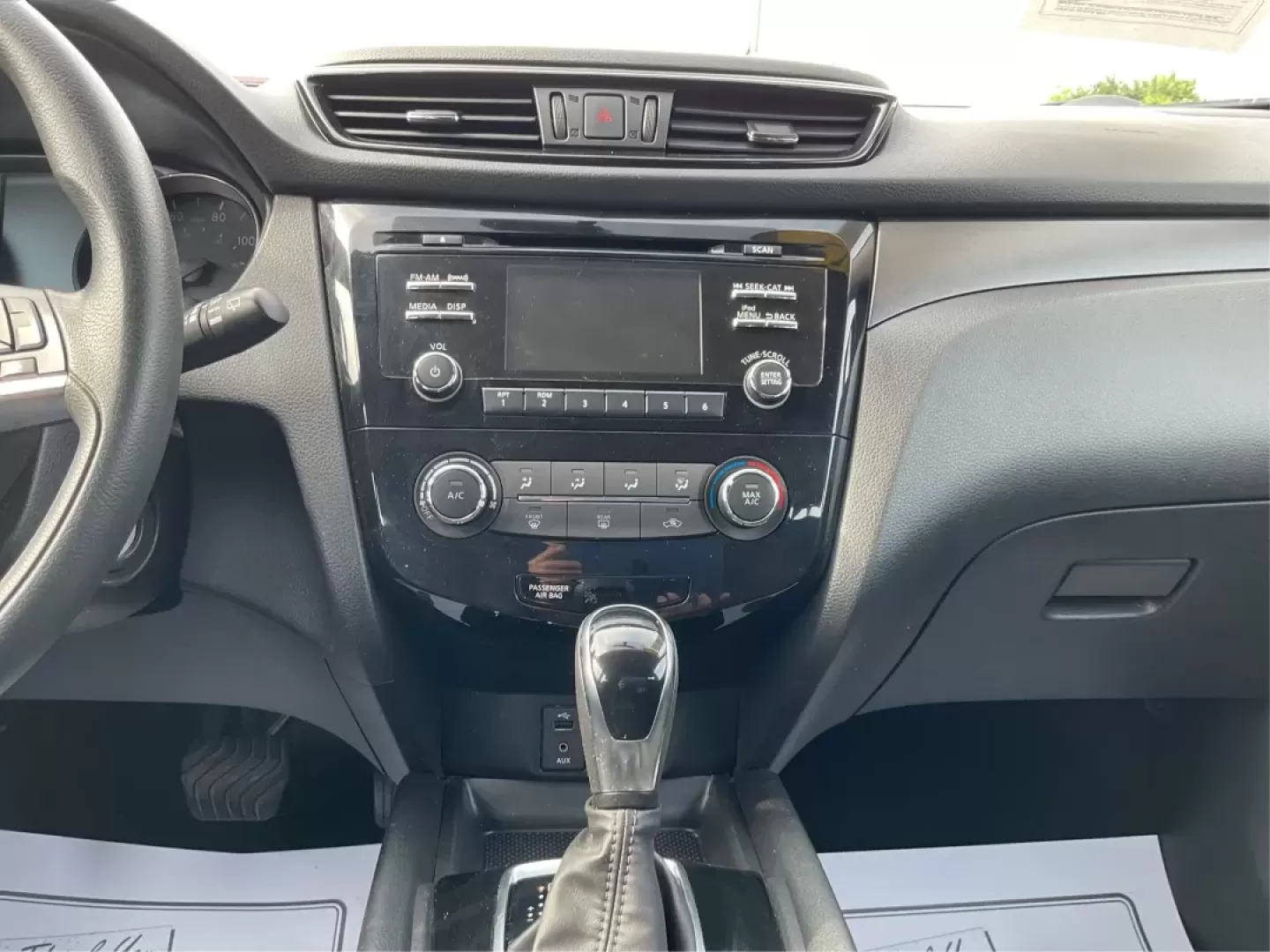 2017 Nissan Rogue S (JN1BJ1CR3HW) with an 2L I-4 gasoline direct injection engine, located at 880 E. National Road, Vandalia, OH, 45377, (937) 908-9800, 39.891918, -84.183594 - **Discover Adventure with the 2017 Nissan Rogue at Advantage Car and Credit!**<br /> <br /> Are you ready to elevate your lifestyle and embark on new adventures? Whether you're a busy parent juggling school drop-offs, a commuter navigating the daily grind, or an outdoor enthusiast seeking weekend es - Photo#13