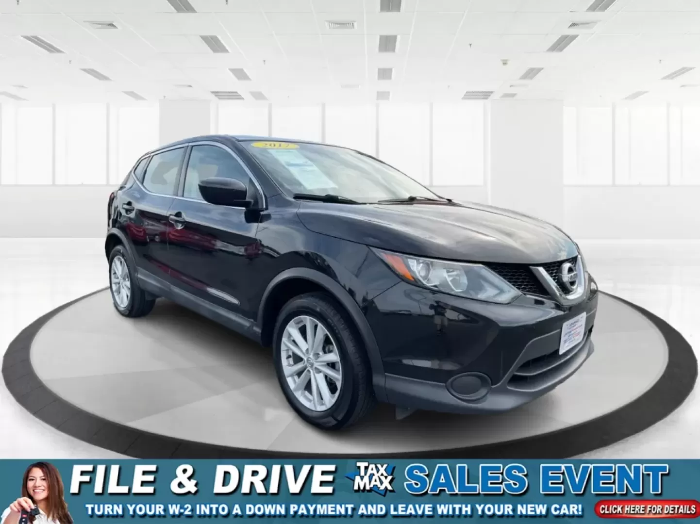 2017 Nissan Rogue S (JN1BJ1CR3HW) with an 2L I-4 gasoline direct injection engine, located at 1951 S Dayton Lakeview Rd., New Carlisle, OH, 45344, (937) 908-9800, 39.890999, -84.050255 - **Discover Adventure with the 2017 Nissan Rogue at Advantage Car and Credit!**<br /> <br /> Are you ready to elevate your lifestyle and embark on new adventures? Whether you're a busy parent juggling school drop-offs, a commuter navigating the daily grind, or an outdoor enthusiast seeking weekend es - Photo#0