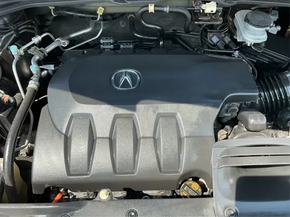 2014 Acura RDX 6-Spd AT AWD (5J8TB4H33EL) with an 2.3L L4 DOHC 16V engine, 6-Speed Automatic transmission, located at 1099 N County Rd 25A , Troy, OH, 45373, (937) 908-9800, 40.057079, -84.212883 - Picture your next road trip starting on I75, loading up at the Troy Strawberry Festival, or simply making the daily commute between Troy, Piqua, and Dayton feel calmer and more comfortable. This 2014 Acura RDX Base is the kind of premium crossover that fits real life: roomy enough for errands and fa - Photo#11