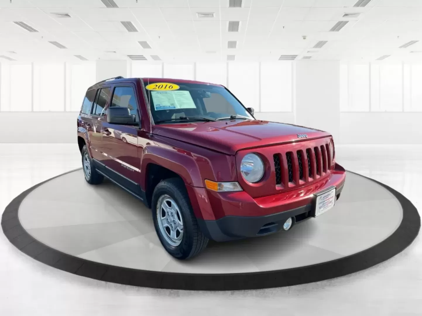 2016 Jeep Patriot Sport (1C4NJRBB0GD) with an 2.4L I-4 DOHC engine, located at 8750 N County Rd 25A, Piqua, OH, 45356, (937) 908-9800, 40.164391, -84.232513 - Are you ready to elevate your adventures and create lasting memories with family and friends? Look no further than this versatile 2016 Jeep Patriot Sport, available now at Advantage Car and Credit in Fairborn, OH. Perfect for weekend getaways and daily commutes alike, this SUV offers the ideal blend - Photo#0