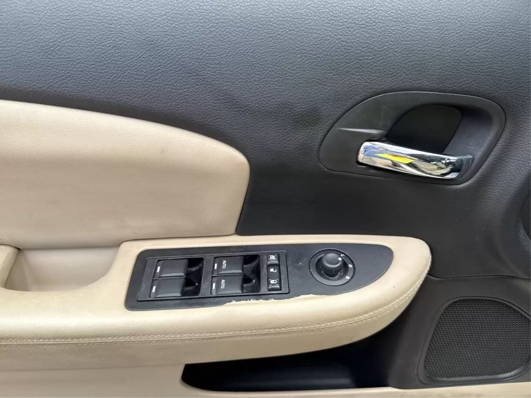 2011 Chrysler 200 Limited (1C3BC2FB0BN) with an Other engine, located at 1184 Kauffman Ave, Fairborn, OH, 45324, (937) 908-9800, 39.807072, -84.030914 - ### Elevate Your Daily Commute with the 2011 Chrysler 200 Limited<br /> <br /> Are you searching for a reliable sedan that combines style, comfort, and modern features? Look no further than the 2011 Chrysler 200 Limited, available now at Advantage Car and Credit in New Carlisle, OH. This vehicle is - Photo#19