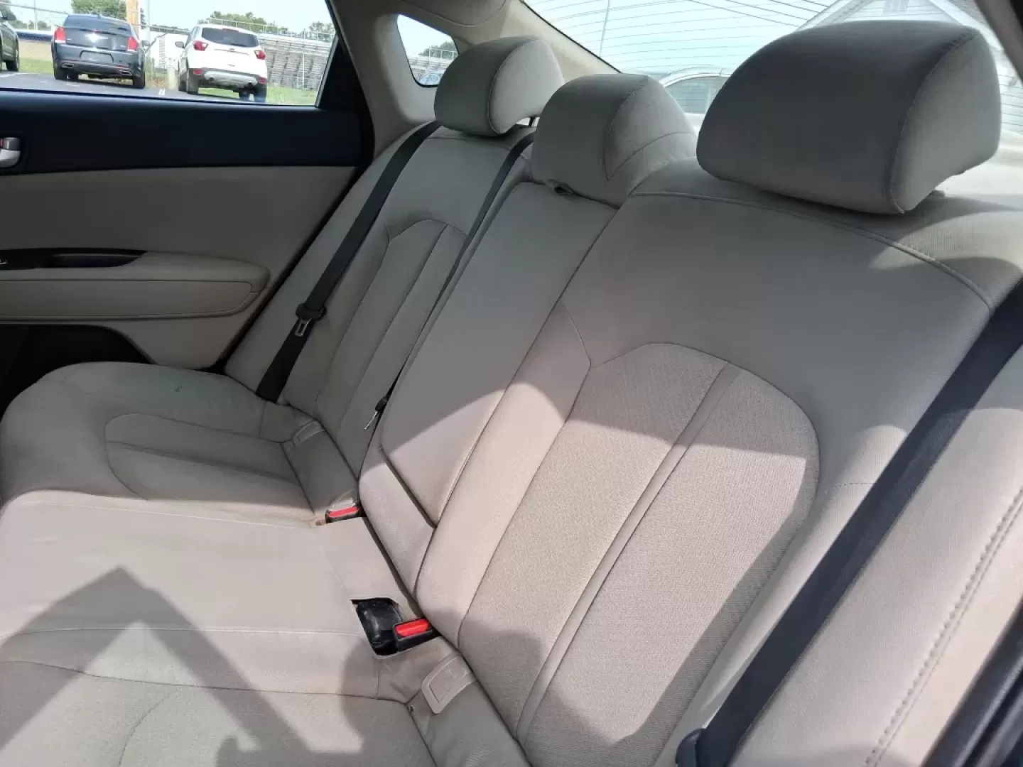 2016 Kia Optima LX (5XXGT4L36GG) with an Theta II 2.4L I-4 gasoline direct injection engine, located at 8750 N County Rd 25A, Piqua, OH, 45356, (937) 908-9800, 40.164391, -84.232513 - Discover an exceptional driving experience with the 2016 Kia Optima LX, available now at Advantage Car and Credit in New Carlisle, OH. This sedan is not just a mode of transportation; it's an enhancement to your lifestyle, whether you're commuting to work, running errands, or embarking on weekend ad - Photo#10