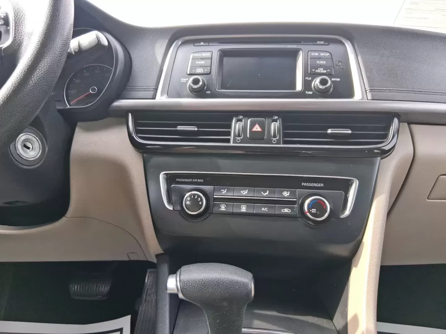 2016 Kia Optima LX (5XXGT4L36GG) with an Theta II 2.4L I-4 gasoline direct injection engine, located at 8750 N County Rd 25A, Piqua, OH, 45356, (937) 908-9800, 40.164391, -84.232513 - Discover an exceptional driving experience with the 2016 Kia Optima LX, available now at Advantage Car and Credit in New Carlisle, OH. This sedan is not just a mode of transportation; it's an enhancement to your lifestyle, whether you're commuting to work, running errands, or embarking on weekend ad - Photo#13