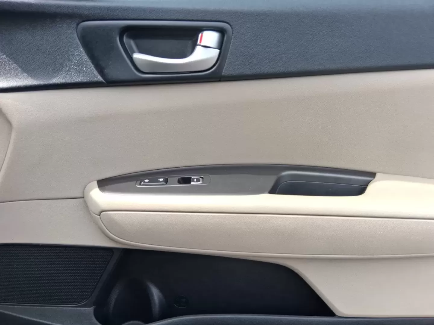 2016 Kia Optima LX (5XXGT4L36GG) with an Theta II 2.4L I-4 gasoline direct injection engine, located at 8750 N County Rd 25A, Piqua, OH, 45356, (937) 908-9800, 40.164391, -84.232513 - Discover an exceptional driving experience with the 2016 Kia Optima LX, available now at Advantage Car and Credit in New Carlisle, OH. This sedan is not just a mode of transportation; it's an enhancement to your lifestyle, whether you're commuting to work, running errands, or embarking on weekend ad - Photo#18