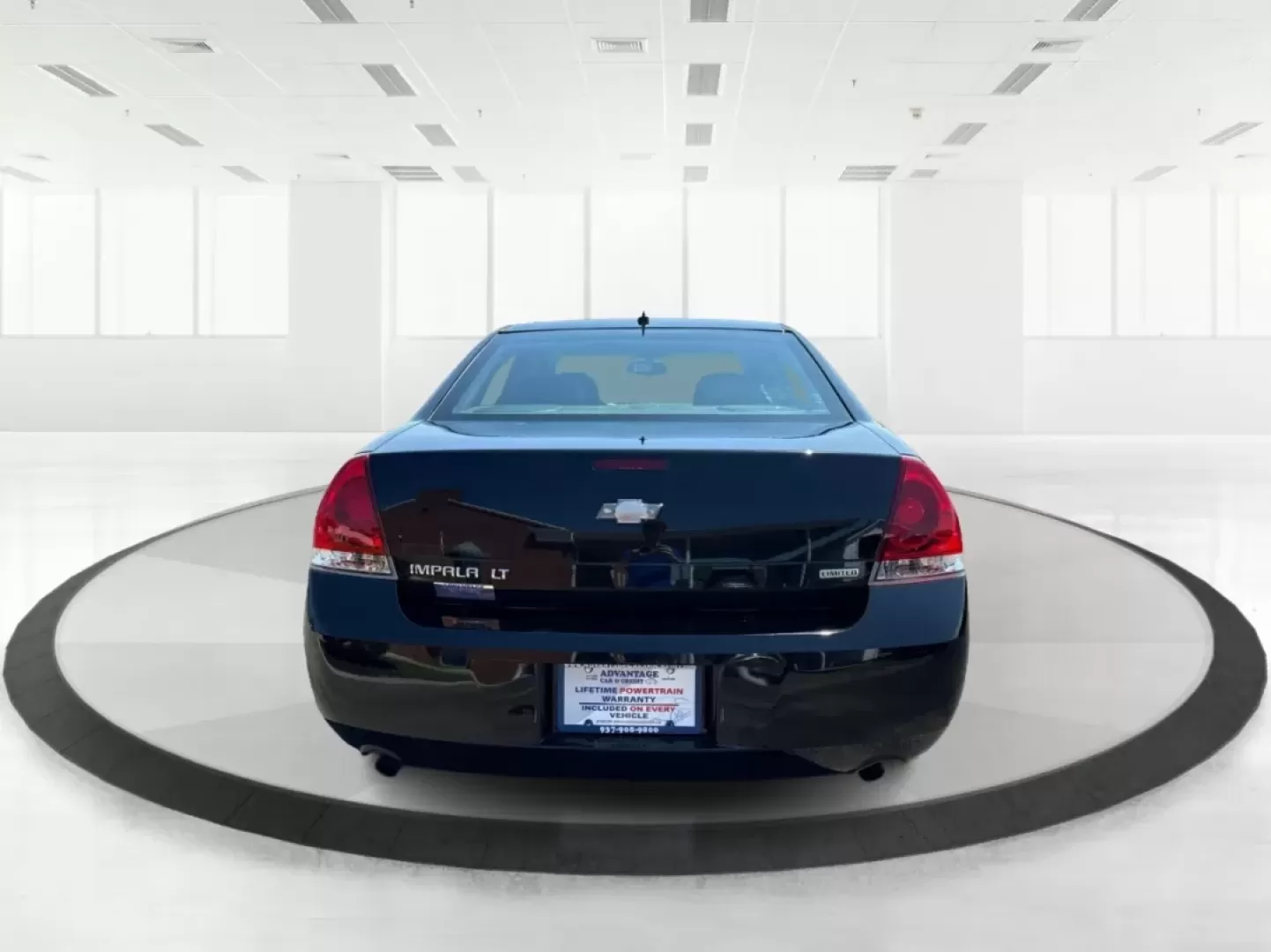 2014 Chevrolet Impala Limited LT (2G1WB5E3XE1) with an 3.6L V-6 gasoline direct injection engine, located at 8750 N County Rd 25A, Piqua, OH, 45356, (937) 908-9800, 40.164391, -84.232513 - Are you ready for your next adventure, whether it's a family road trip, a daily commute, or simply running errands around Fairborn? The 2014 Chevrolet Impala Limited LT is the perfect sedan to elevate your driving experience. With its stylish black exterior and reliable performance, this vehicle is - Photo#3