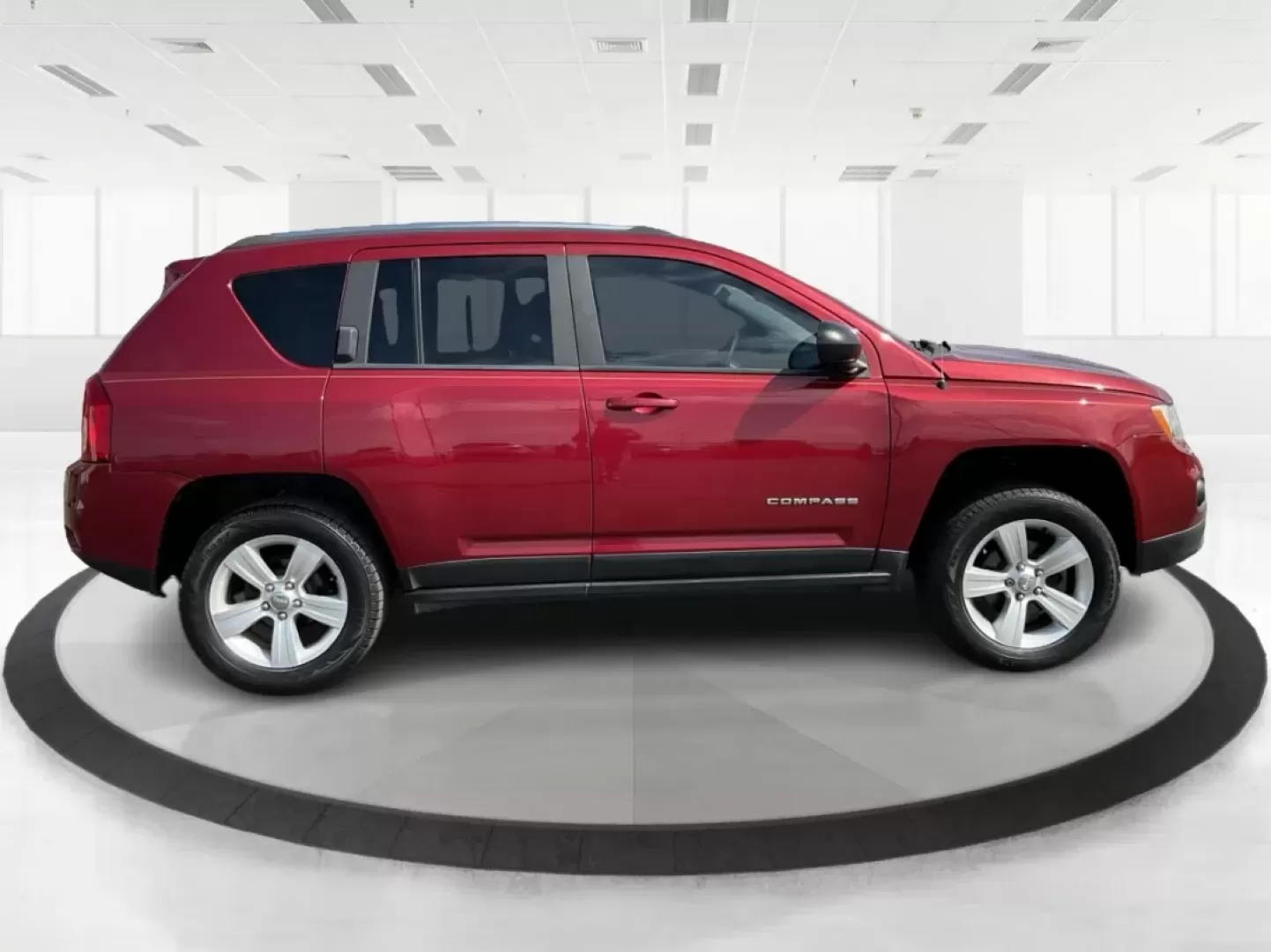 2013 Jeep Compass Latitude (1C4NJDEB6DD) with an 2.4L I-4 DOHC engine, located at 8750 N County Rd 25A, Piqua, OH, 45356, (937) 908-9800, 40.164391, -84.232513 - Are you ready to elevate your adventures and embrace a lifestyle filled with exploration? The 2013 Jeep Compass Latitude is the perfect companion for those who value versatility and comfort, making it an ideal choice for weekend getaways or daily commutes. This rugged yet refined SUV is now availabl - Photo#1