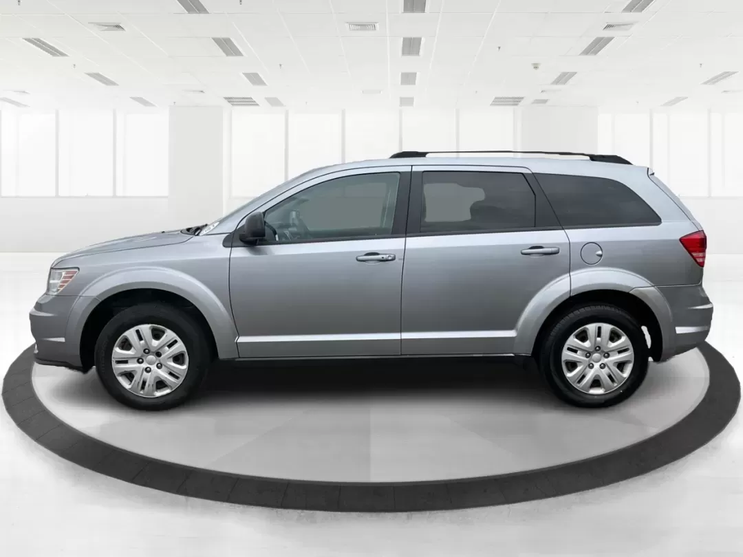 2017 Dodge Journey SE (3C4PDCAB2HT) with an Tigershark MultiAir 2.4L I-4 DOHC engine, 4A transmission, located at 1184 Kauffman Ave, Fairborn, OH, 45324, (937) 908-9800, 39.807072, -84.030914 - **Unleash Your Family Adventures with the 2017 Dodge Journey at Advantage Car and Credit!**<br /> <br /> Are you searching for the perfect SUV to suit your growing family's needs or to make those weekend adventures more exciting? Look no further than this reliable and spacious **2017 Dodge Journey** - Photo#5