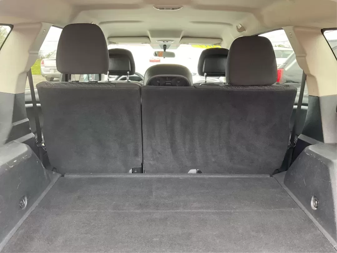 2017 Dodge Journey SE (3C4PDCAB2HT) with an Tigershark MultiAir 2.4L I-4 DOHC engine, 4A transmission, located at 1184 Kauffman Ave, Fairborn, OH, 45324, (937) 908-9800, 39.807072, -84.030914 - **Unleash Your Family Adventures with the 2017 Dodge Journey at Advantage Car and Credit!**<br /> <br /> Are you searching for the perfect SUV to suit your growing family's needs or to make those weekend adventures more exciting? Look no further than this reliable and spacious **2017 Dodge Journey** - Photo#12