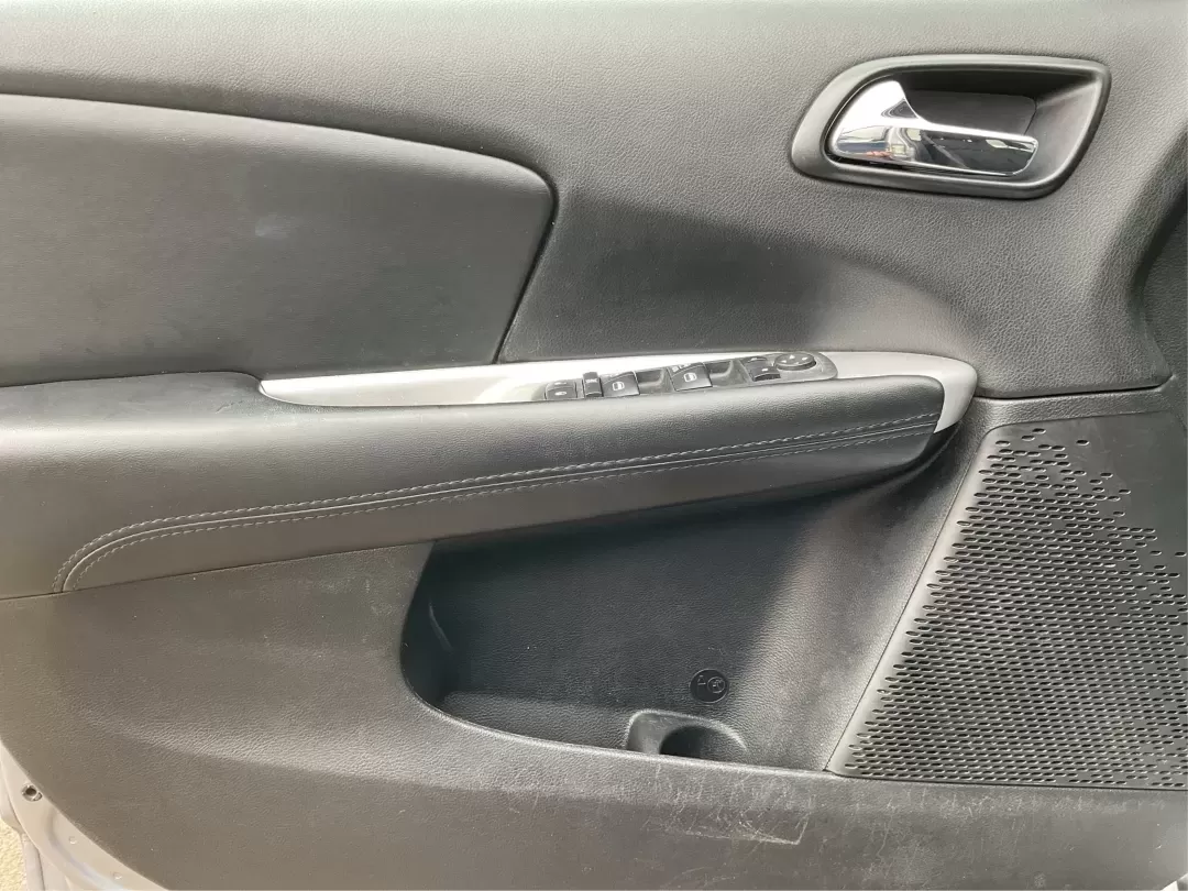 2017 Dodge Journey SE (3C4PDCAB2HT) with an Tigershark MultiAir 2.4L I-4 DOHC engine, 4A transmission, located at 1184 Kauffman Ave, Fairborn, OH, 45324, (937) 908-9800, 39.807072, -84.030914 - **Unleash Your Family Adventures with the 2017 Dodge Journey at Advantage Car and Credit!**<br /> <br /> Are you searching for the perfect SUV to suit your growing family's needs or to make those weekend adventures more exciting? Look no further than this reliable and spacious **2017 Dodge Journey** - Photo#18