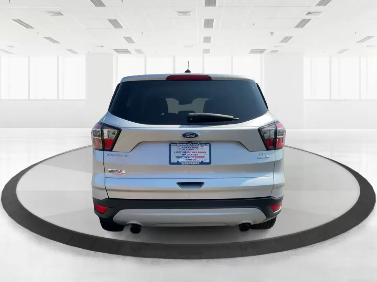 2017 Ford Escape SE (1FMCU9GD4HU) with an Other engine, located at 880 E. National Road, Vandalia, OH, 45377, (937) 908-9800, 39.891918, -84.183594 - **Adventure Awaits in This 2017 Ford Escape SE Perfect for Your Next Journey!**<br /> <br /> If you're looking for a versatile vehicle that meets the needs of an active lifestyle, the 2017 Ford Escape SE is the perfect choice for adventurous families or budget-conscious commuters. With ample room f - Photo#3