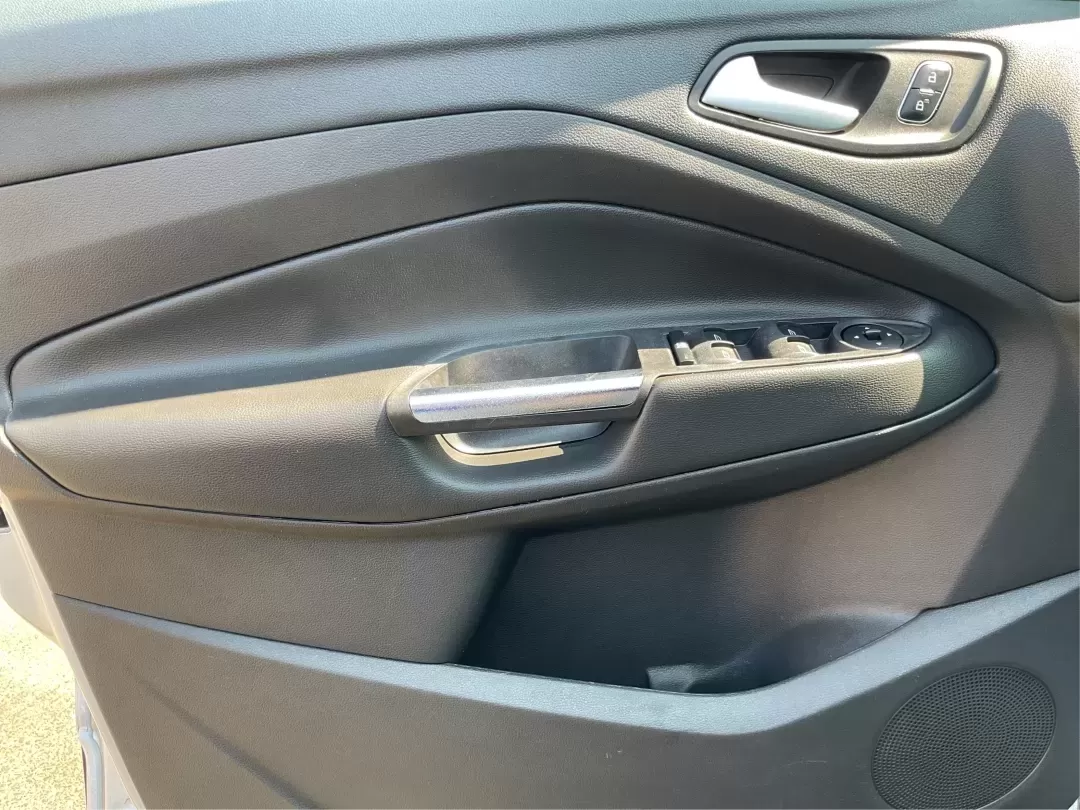 2017 Ford Escape SE (1FMCU9GD4HU) with an Other engine, located at 880 E. National Road, Vandalia, OH, 45377, (937) 908-9800, 39.891918, -84.183594 - **Adventure Awaits in This 2017 Ford Escape SE Perfect for Your Next Journey!**<br /> <br /> If you're looking for a versatile vehicle that meets the needs of an active lifestyle, the 2017 Ford Escape SE is the perfect choice for adventurous families or budget-conscious commuters. With ample room f - Photo#19