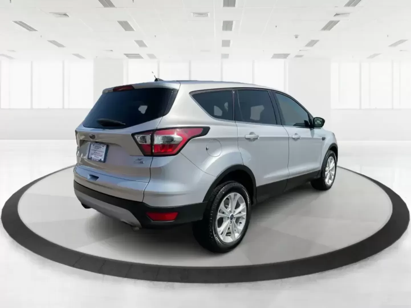 2017 Ford Escape SE (1FMCU9GD4HU) with an 1.5L L4 DOHC 16V engine, 6A transmission, located at 401 Woodman Dr, Riverside, OH, 45431, (937) 908-9800, 39.760899, -84.123421 - **Adventure Awaits in This 2017 Ford Escape SE Perfect for Your Next Journey!**<br /> <br /> If you're looking for a versatile vehicle that meets the needs of an active lifestyle, the 2017 Ford Escape SE is the perfect choice for adventurous families or budget-conscious commuters. With ample room f - Photo#2