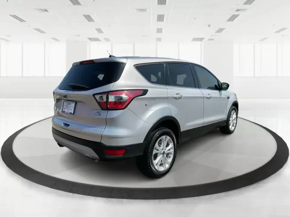 2017 Ford Escape SE (1FMCU9GD4HU) with an 1.5L L4 DOHC 16V engine, 6A transmission, located at 1184 Kauffman Ave, Fairborn, OH, 45324, (937) 908-9800, 39.807072, -84.030914 - **Adventure Awaits in This 2017 Ford Escape SE Perfect for Your Next Journey!**<br /> <br /> If you're looking for a versatile vehicle that meets the needs of an active lifestyle, the 2017 Ford Escape SE is the perfect choice for adventurous families or budget-conscious commuters. With ample room f - Photo#2