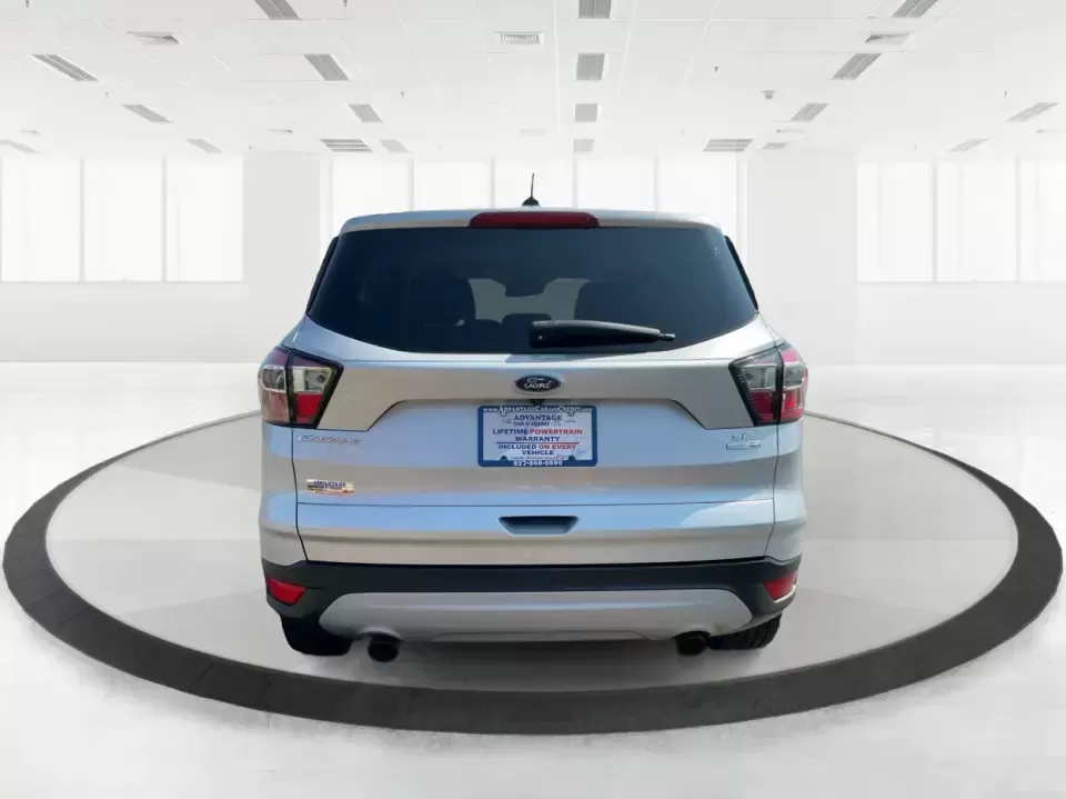 2017 Ford Escape SE (1FMCU9GD4HU) with an 1.5L L4 DOHC 16V engine, 6A transmission, located at 1184 Kauffman Ave, Fairborn, OH, 45324, (937) 908-9800, 39.807072, -84.030914 - **Adventure Awaits in This 2017 Ford Escape SE Perfect for Your Next Journey!**<br /> <br /> If you're looking for a versatile vehicle that meets the needs of an active lifestyle, the 2017 Ford Escape SE is the perfect choice for adventurous families or budget-conscious commuters. With ample room f - Photo#3