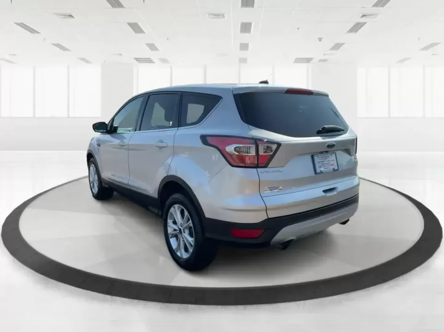 2017 Ford Escape SE (1FMCU9GD4HU) with an 1.5L L4 DOHC 16V engine, 6A transmission, located at 401 Woodman Dr, Riverside, OH, 45431, (937) 908-9800, 39.760899, -84.123421 - **Adventure Awaits in This 2017 Ford Escape SE Perfect for Your Next Journey!**<br /> <br /> If you're looking for a versatile vehicle that meets the needs of an active lifestyle, the 2017 Ford Escape SE is the perfect choice for adventurous families or budget-conscious commuters. With ample room f - Photo#4